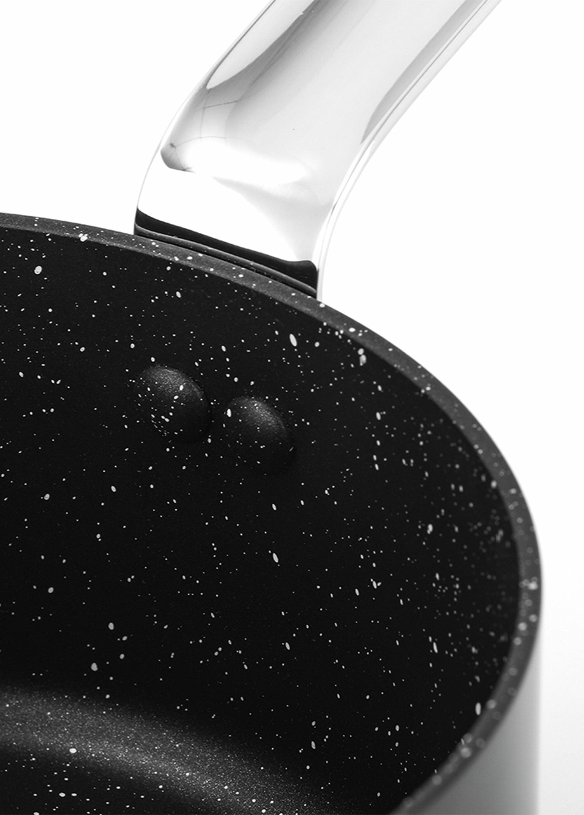 3_stackable_aluminum_pans_16/18/20cm_Astuce,_dark_Black_DE3_slim