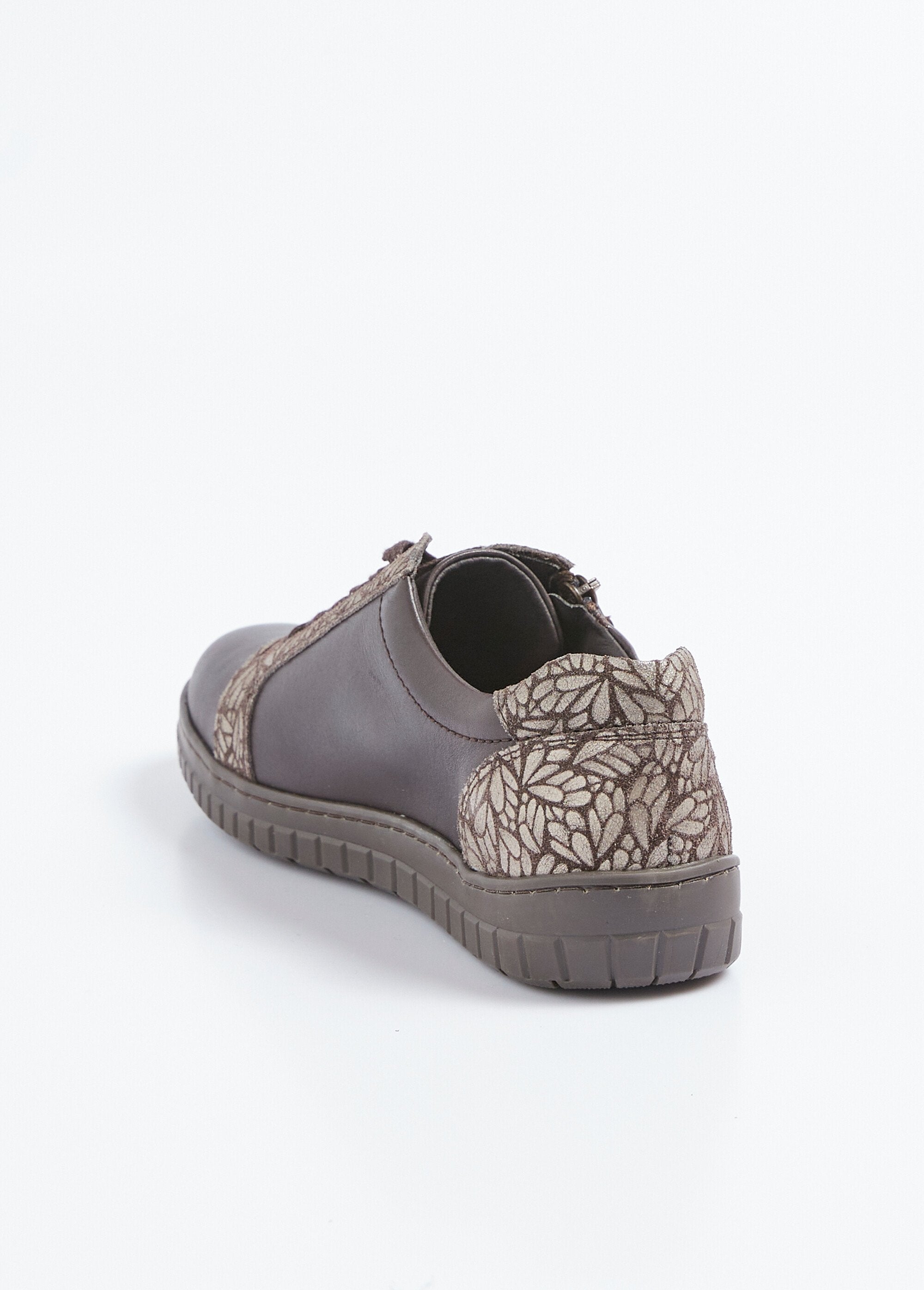 Comfort_wide_laced_and_zipped_sneakers_Brown_DO1_slim