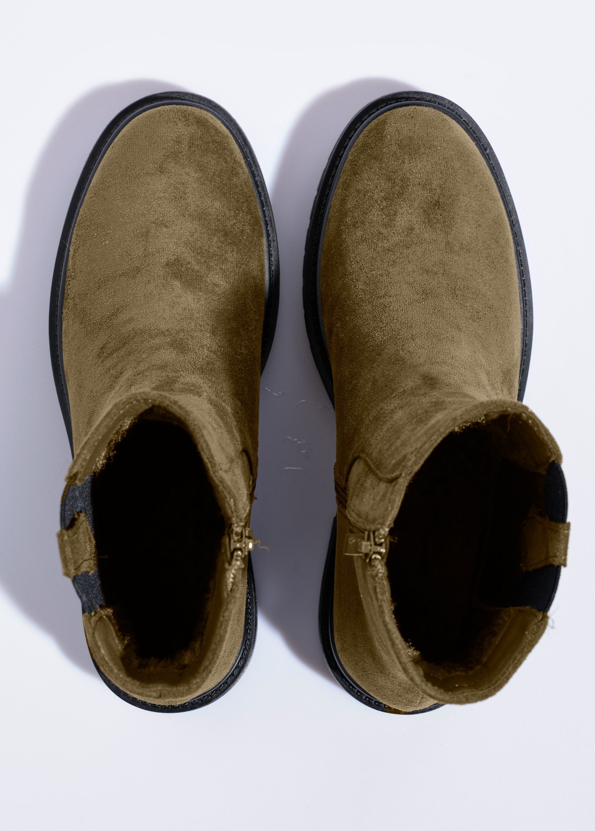 Chelsea_boots_with_notched_sole_Khaki_OV1_slim