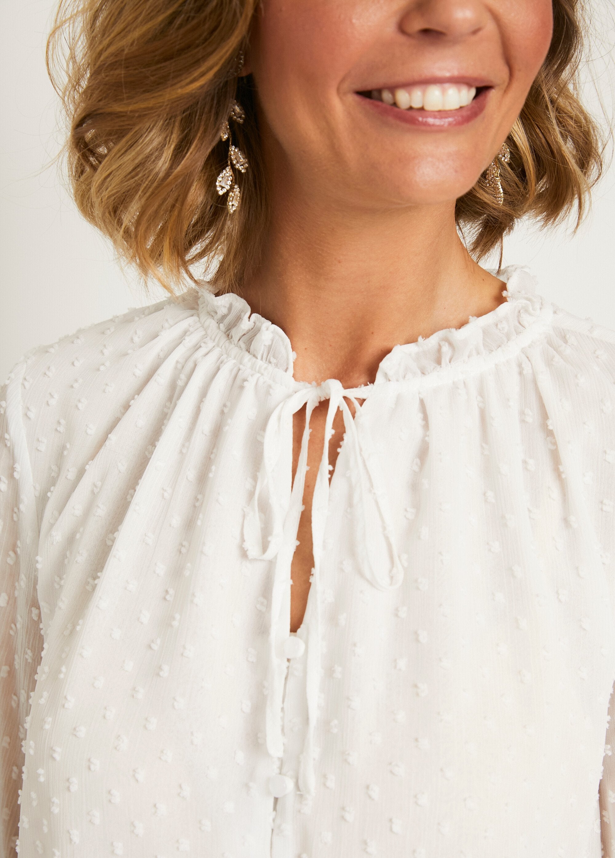 Plain_plumetis_voile_buttoned_blouse_Ecru_DE3_slim