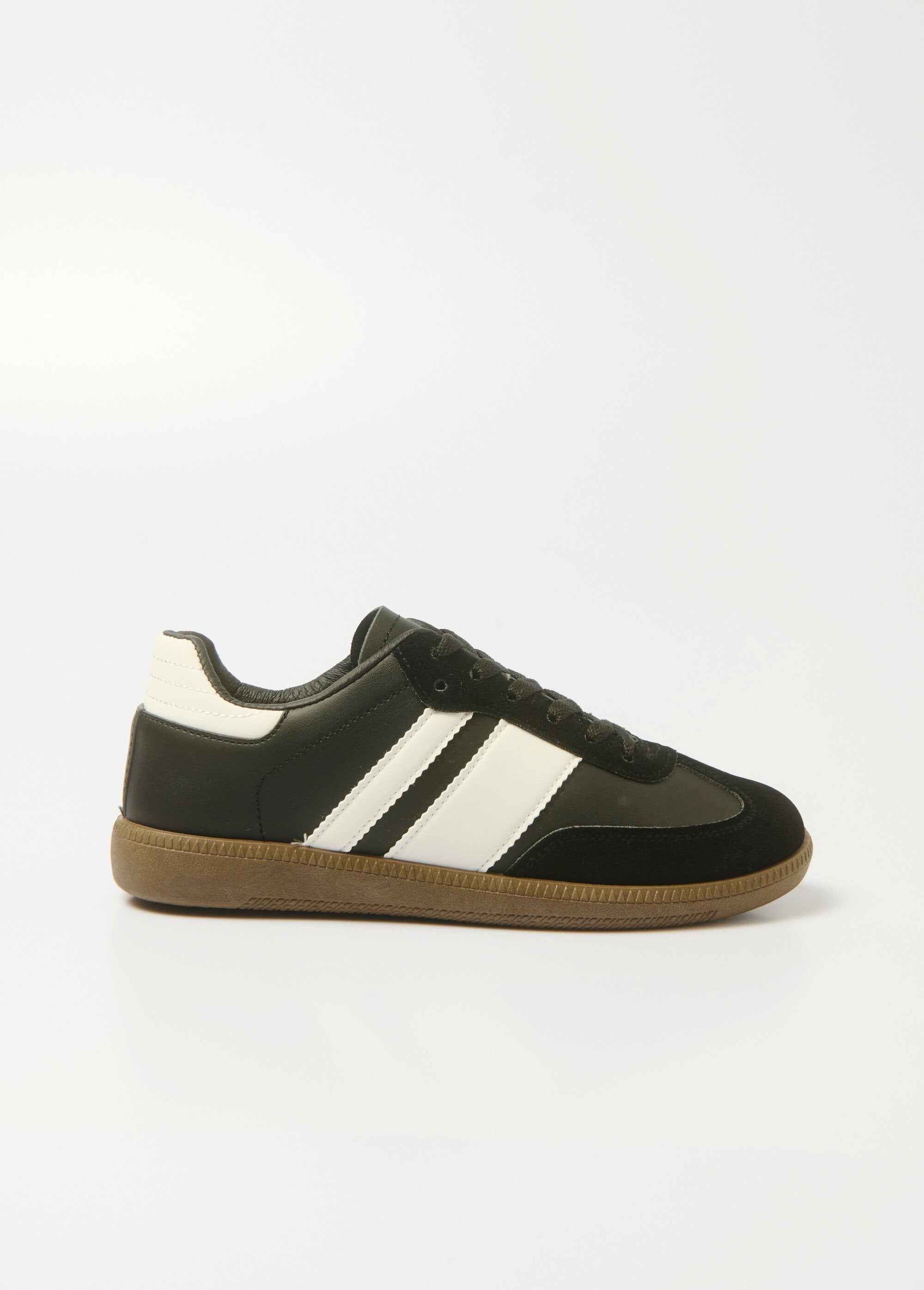 Retro_sneakers_with_contrasting_details_Black_DR1_slim