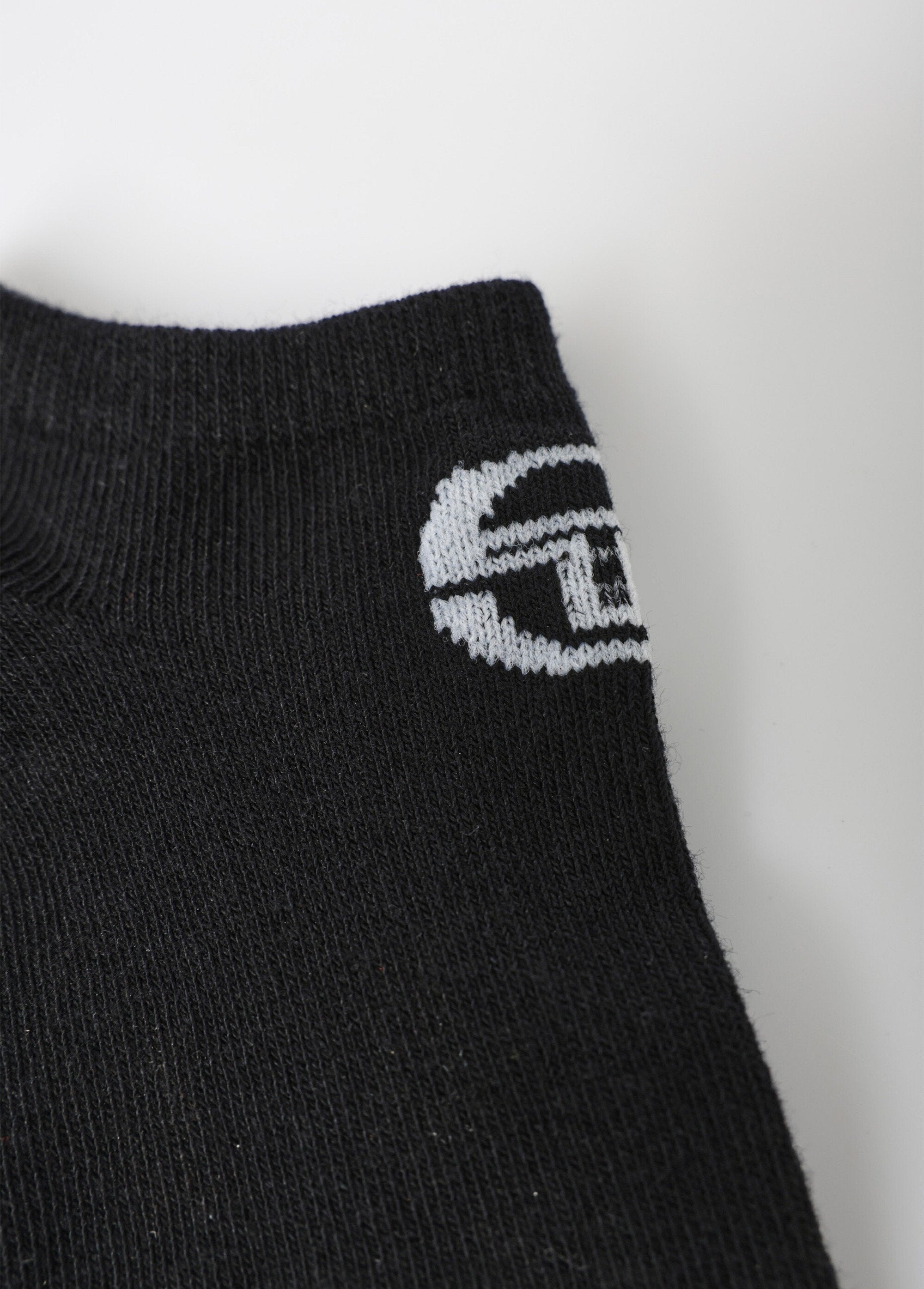 Pack_of_3_low_socks_with_logo_Black_DE2_slim