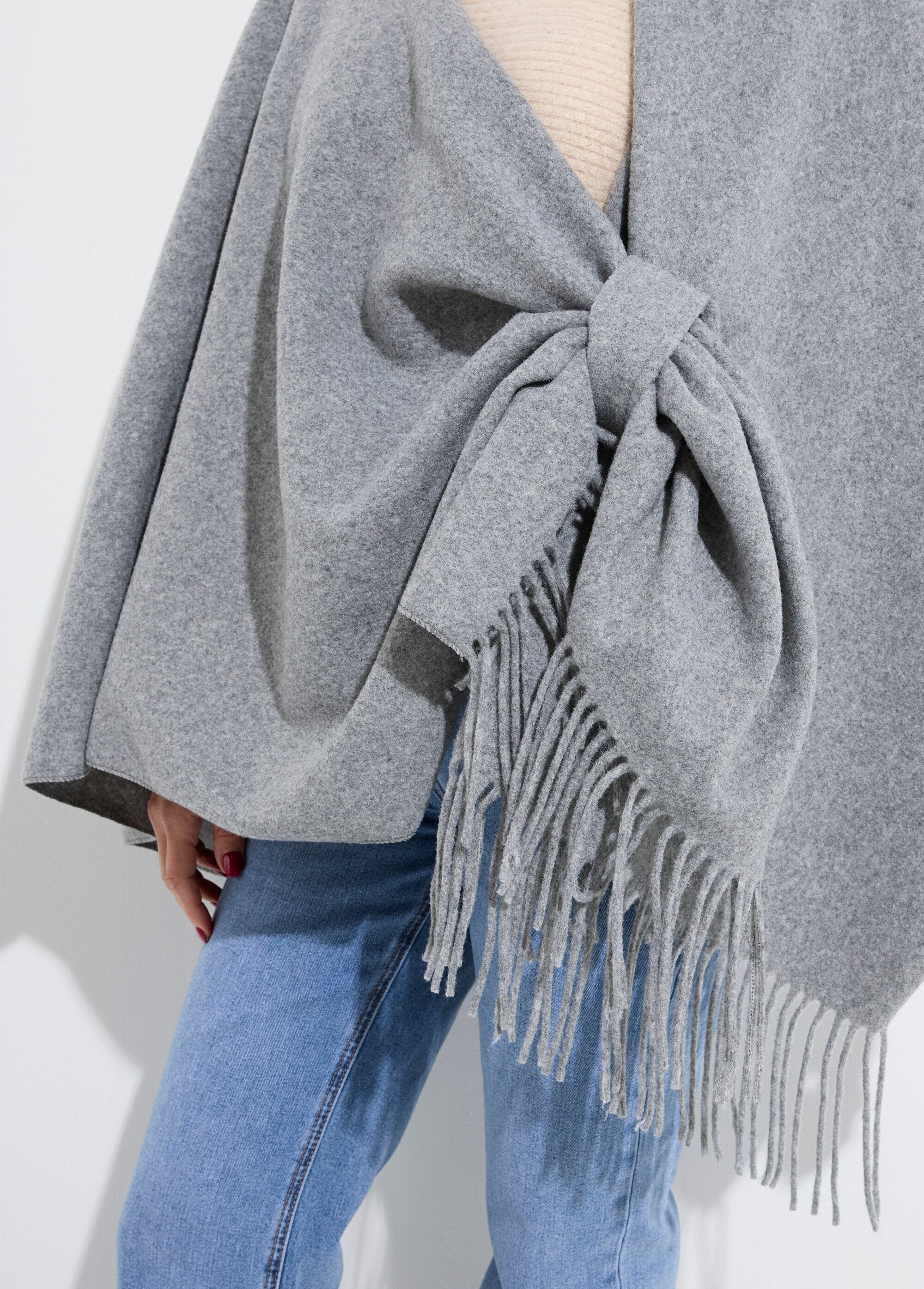 Wool-look_fringed_cape_coat_Gray_DE1_slim