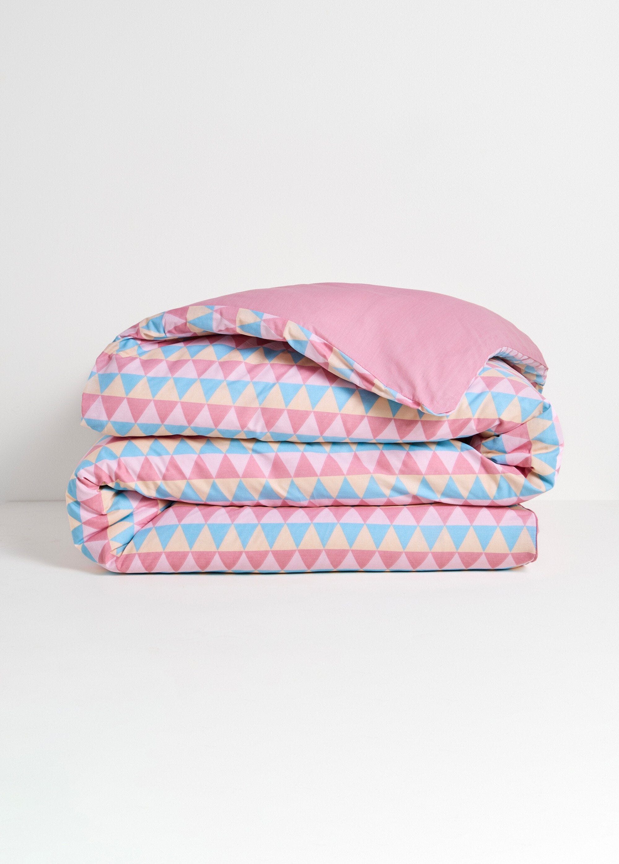 Cotton_duvet_cover_set,_triangle_Pink_DE1_slim