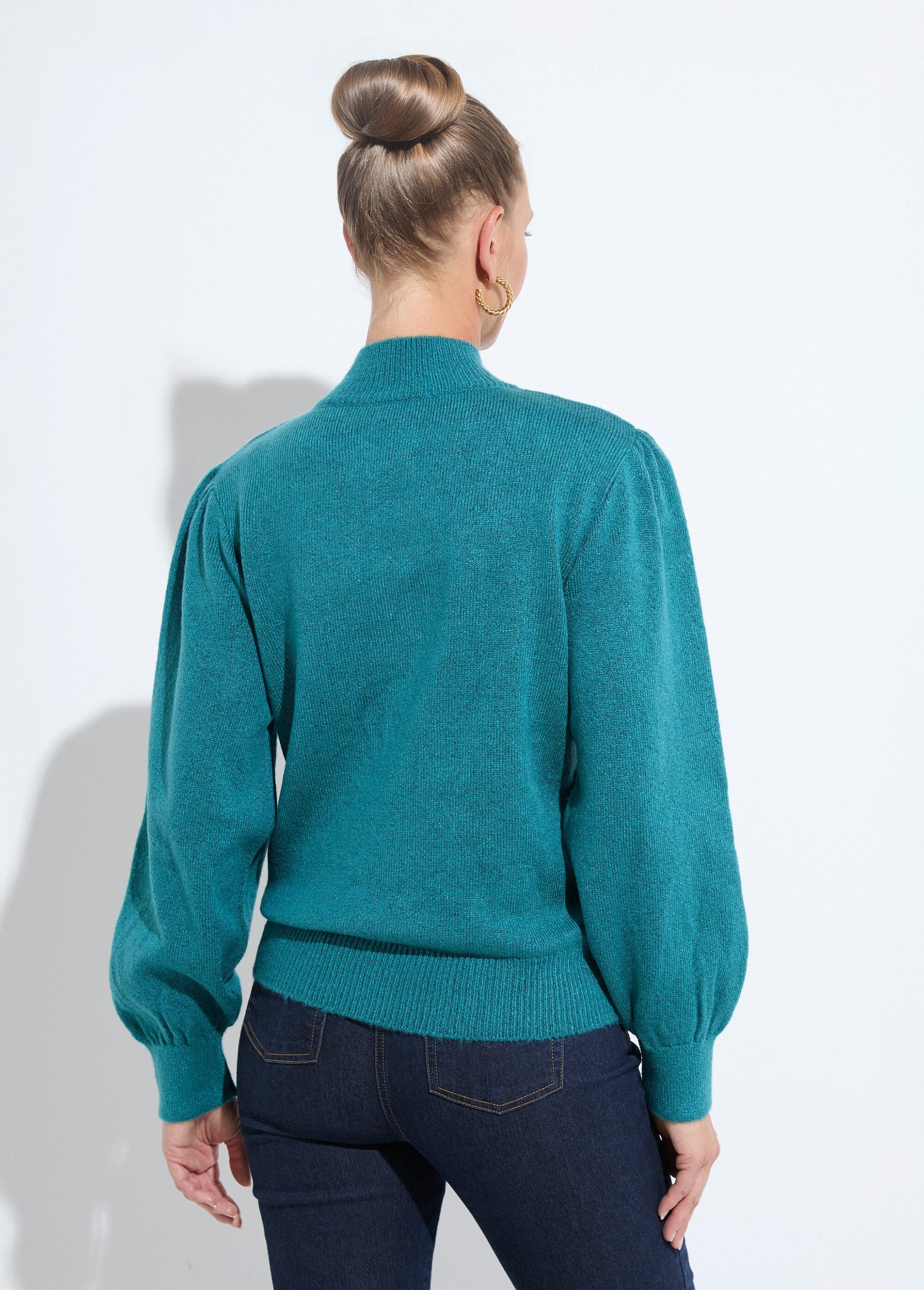 Warm_buttoned_high_neck_sweater_Green_DO1_slim