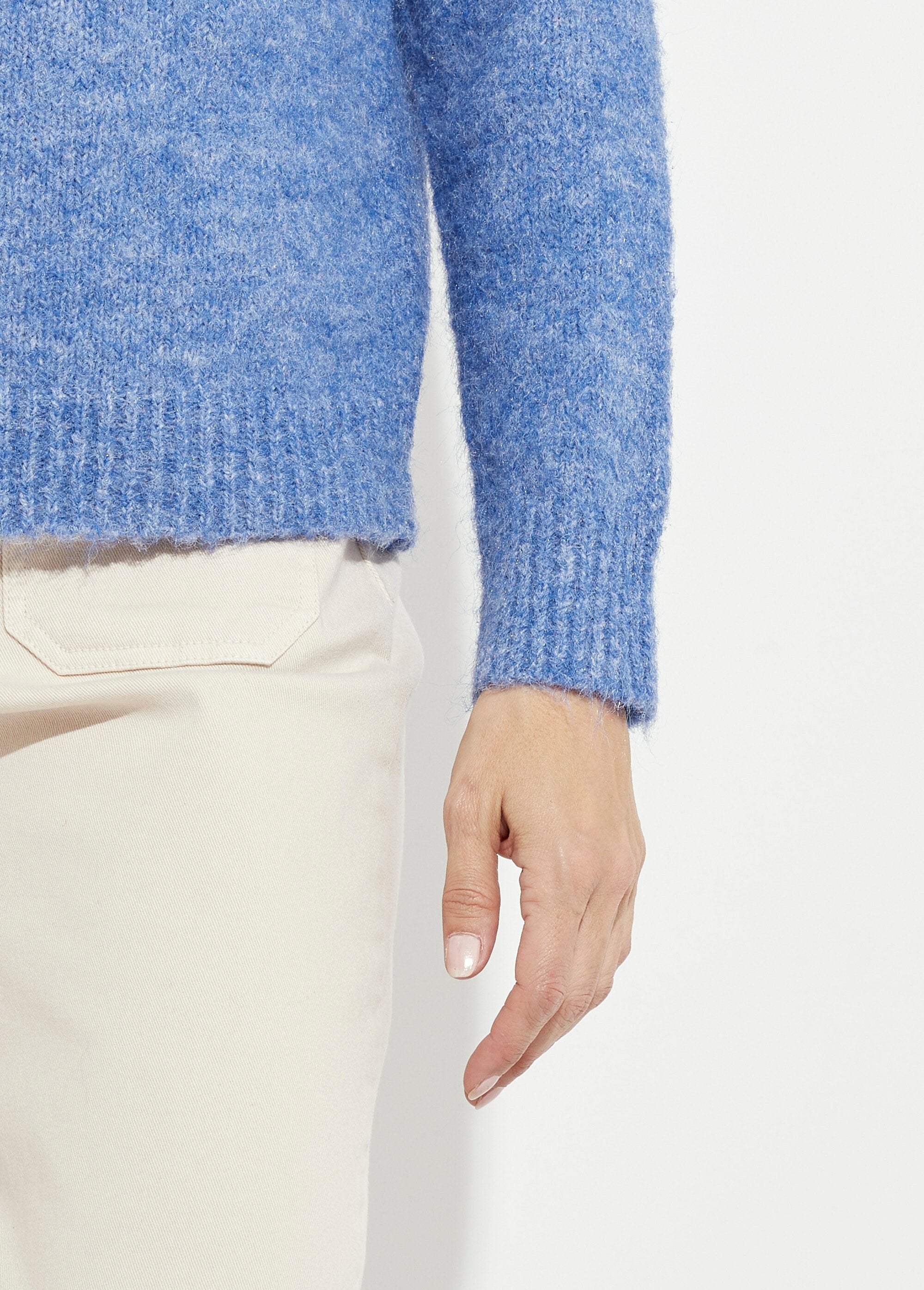 Soft_round_neck_sweater_with_embroidered_flowers_Blue_DE2_slim