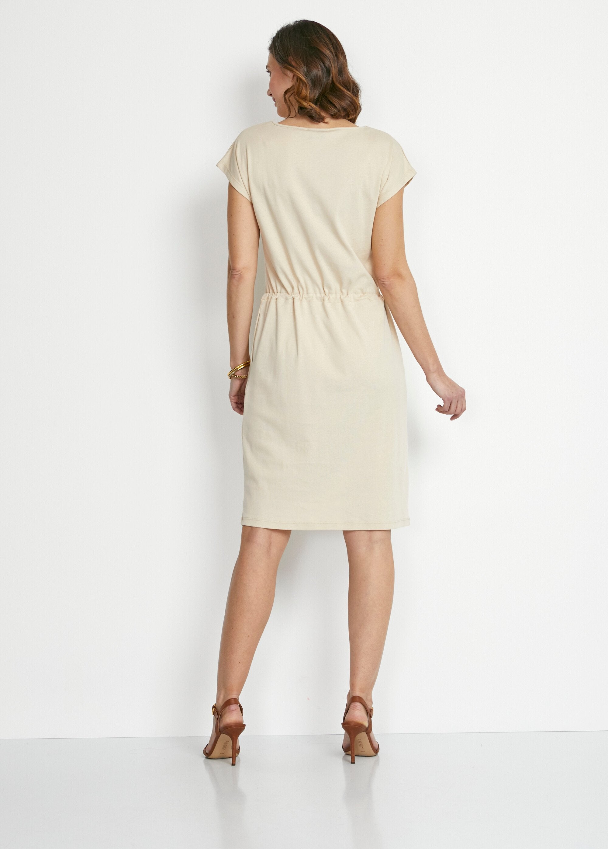 Short_beach_dress_with_kimono_sleeves_Sand_DO1_slim