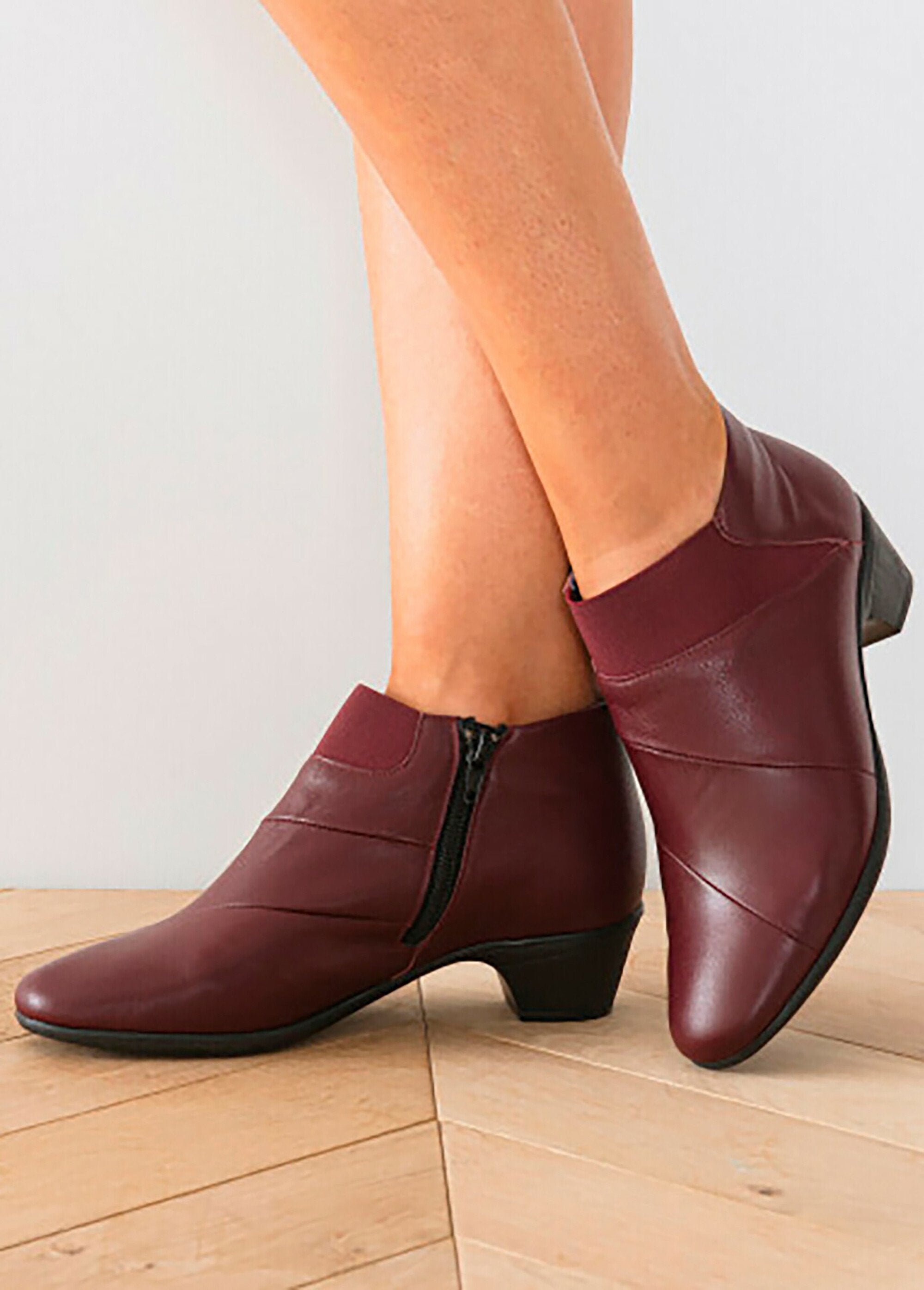 Wide_zipped_boots_Bordeaux_SF1_slim