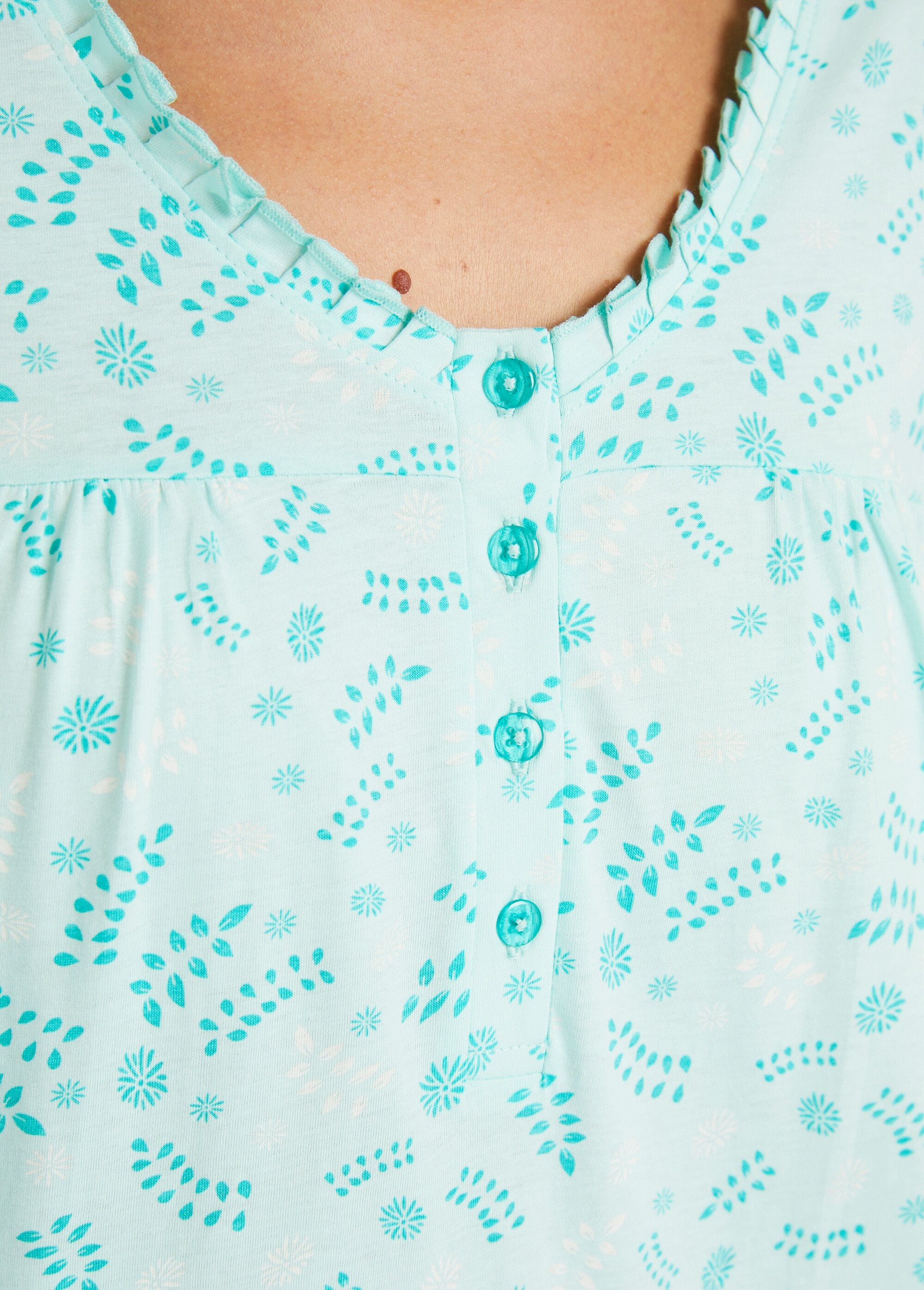 Cotton_button-down_nightdress_large_sizes_Green_print_DE2_slim