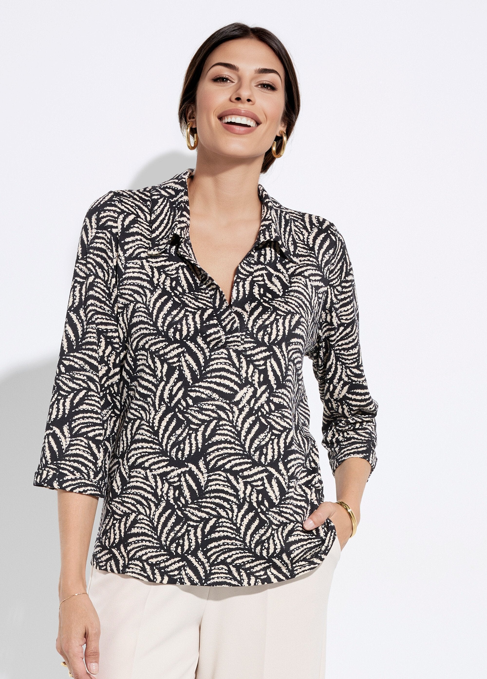 Flowing_foliage_blouse_with_tailored_collar_Black_and_ecru_FA1_slim