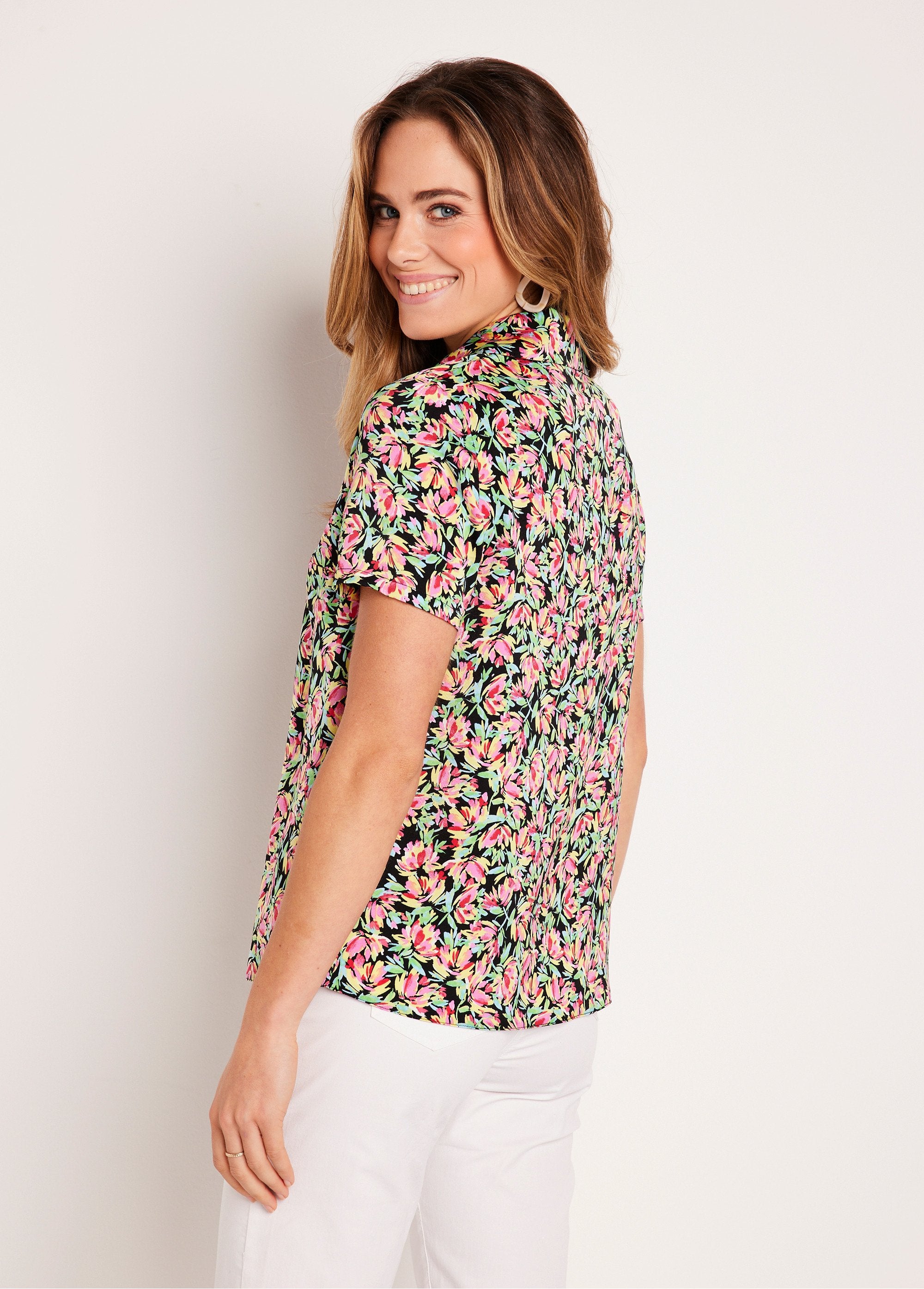 Short-sleeved_floral_satin_blouse_Green_and_pink_DO1_slim