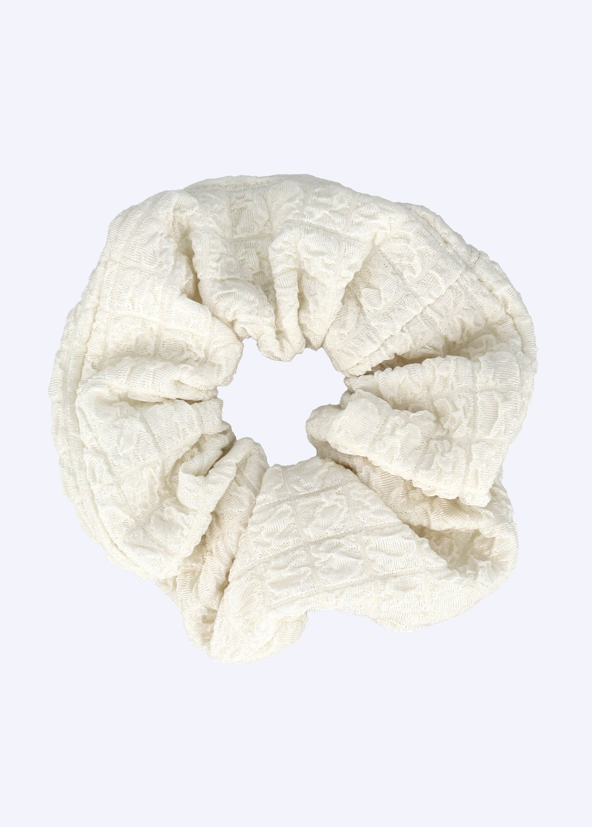 Hair_scrunchie,_crinkled_knit_White_FA1_slim