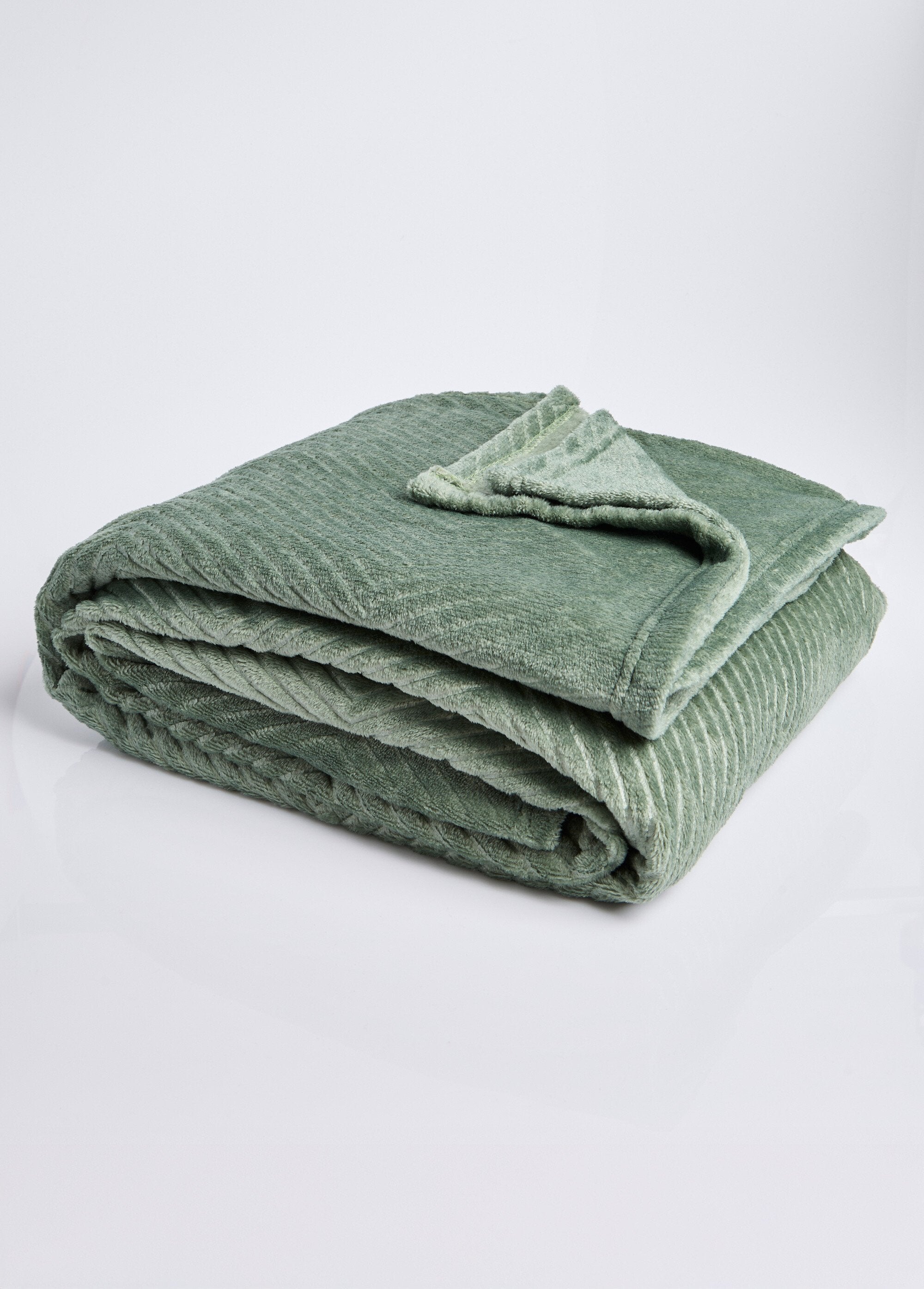 Herringbone_Microfiber_Blanket_Linden_FA1_slim