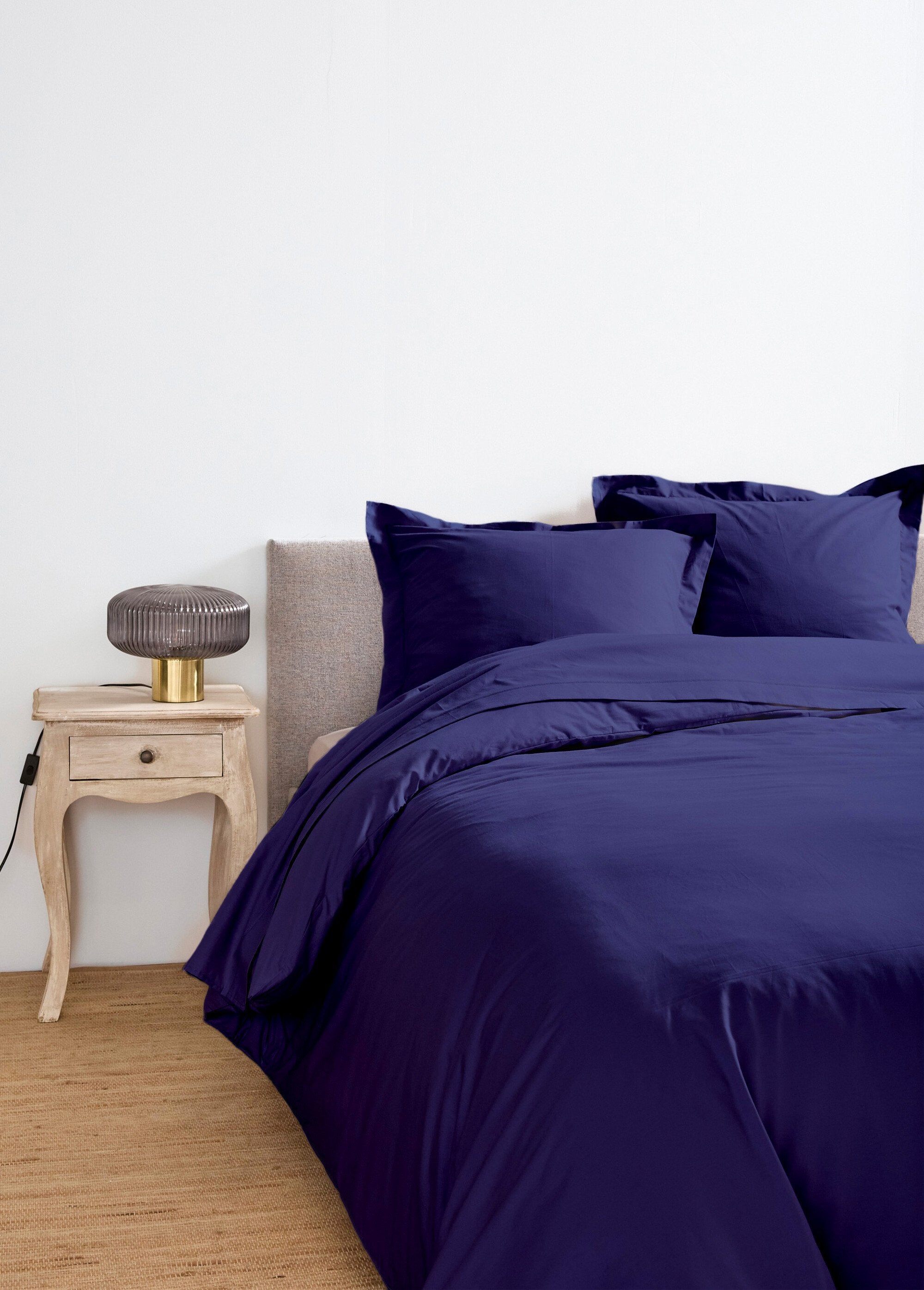 Plain_cotton_flat_sheet_Dark_blue_DE1_slim