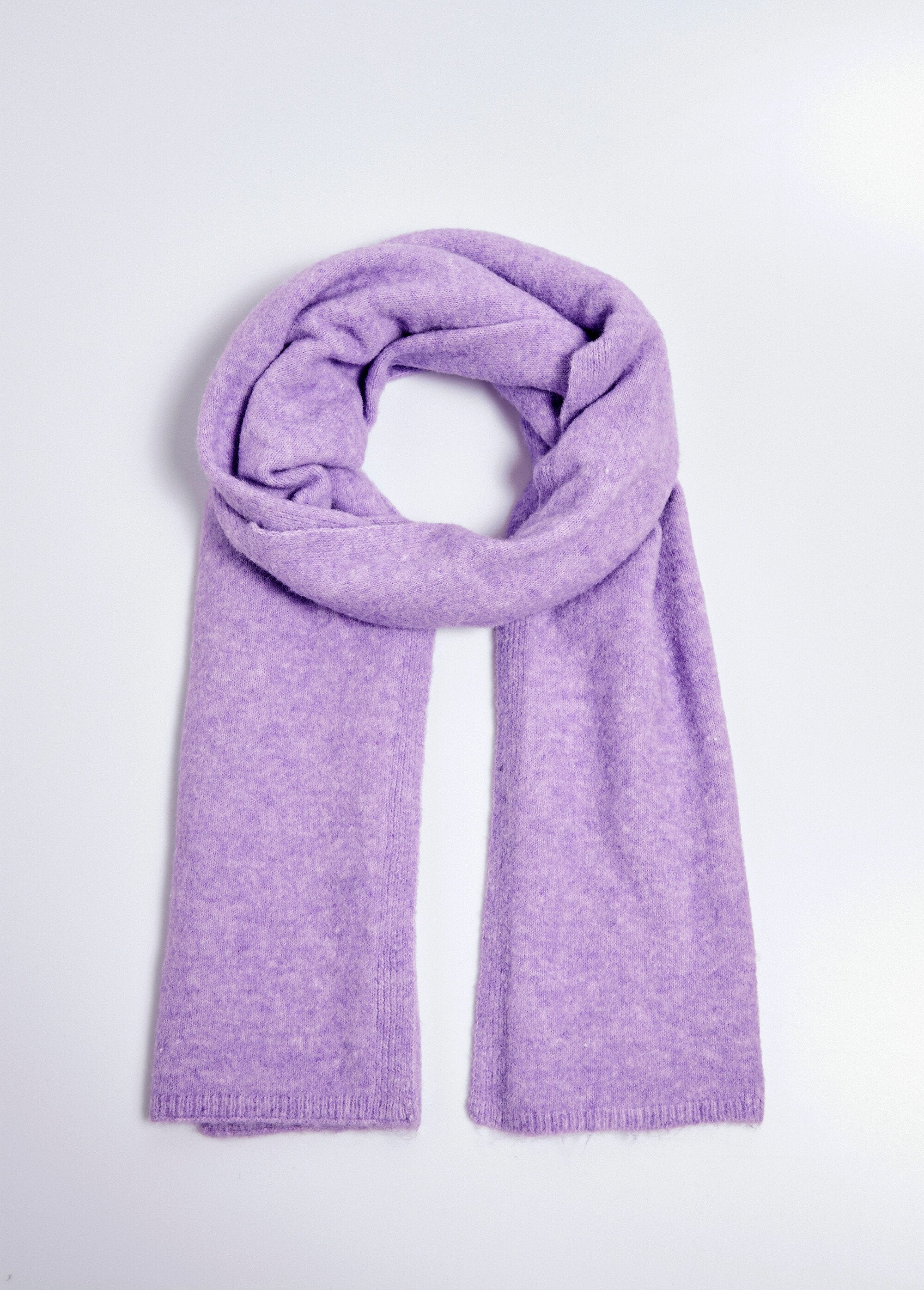 Warm_knitted_scarf_with_wool_Parma_FA1_slim