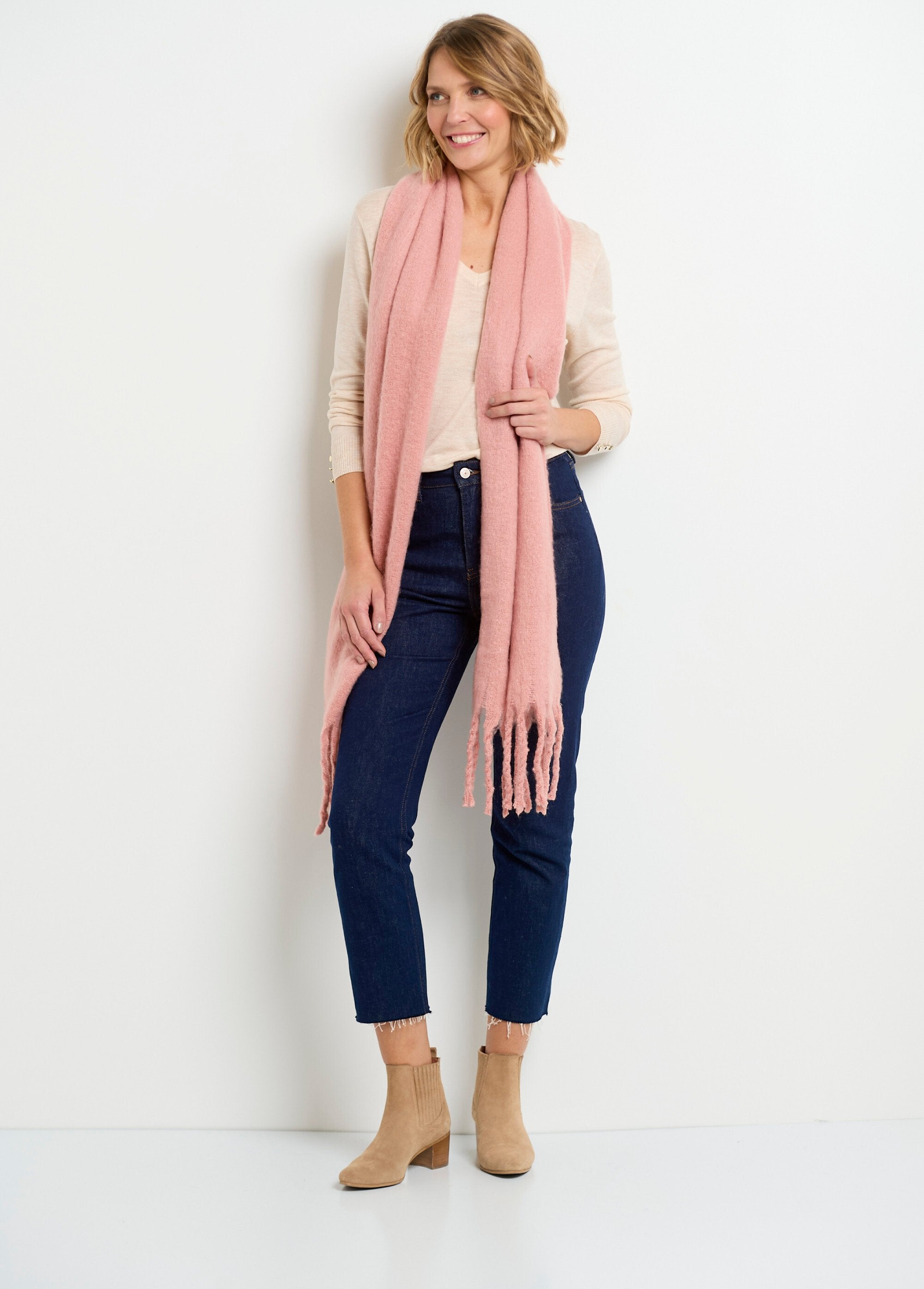 Thick_warm_plain_fluffy_scarf_Old_pink_SF1_slim