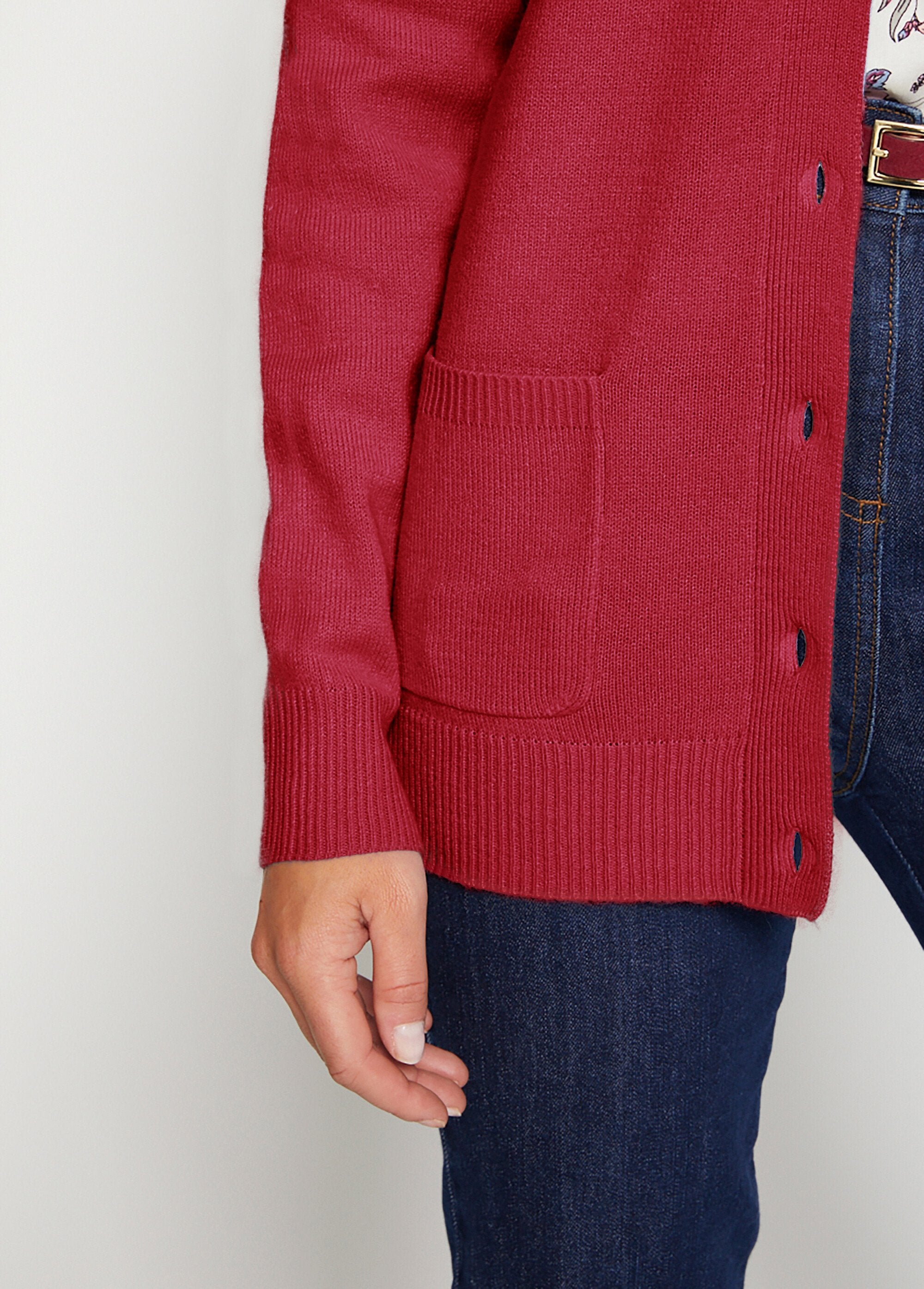 Mid-length_buttoned_cardigan_with_tailored_collar_Bordeaux_DE1_slim