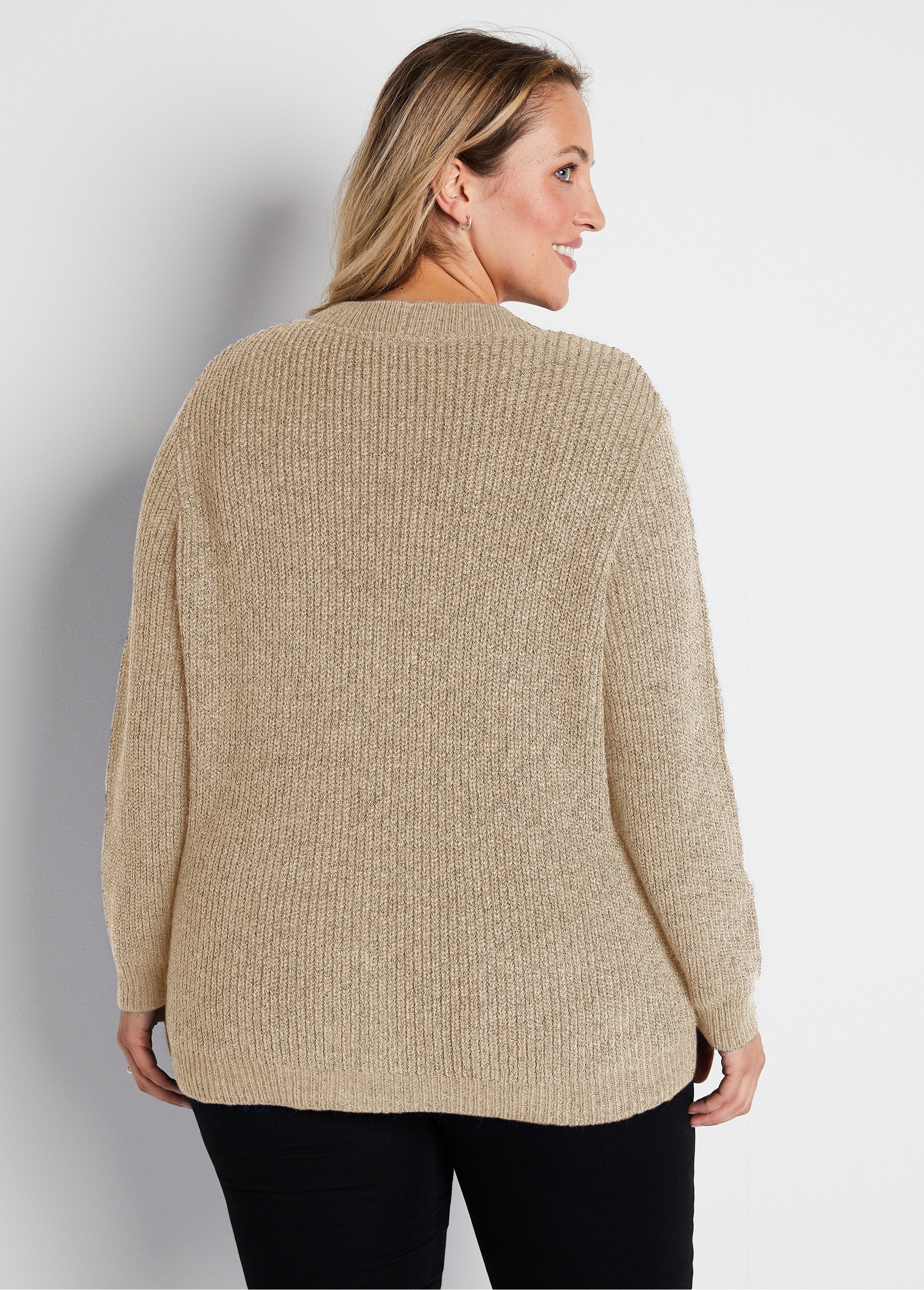 Mid-length_buttoned_cardigan_with_beaded_knit_and_wool_Beige_DO1_curvy