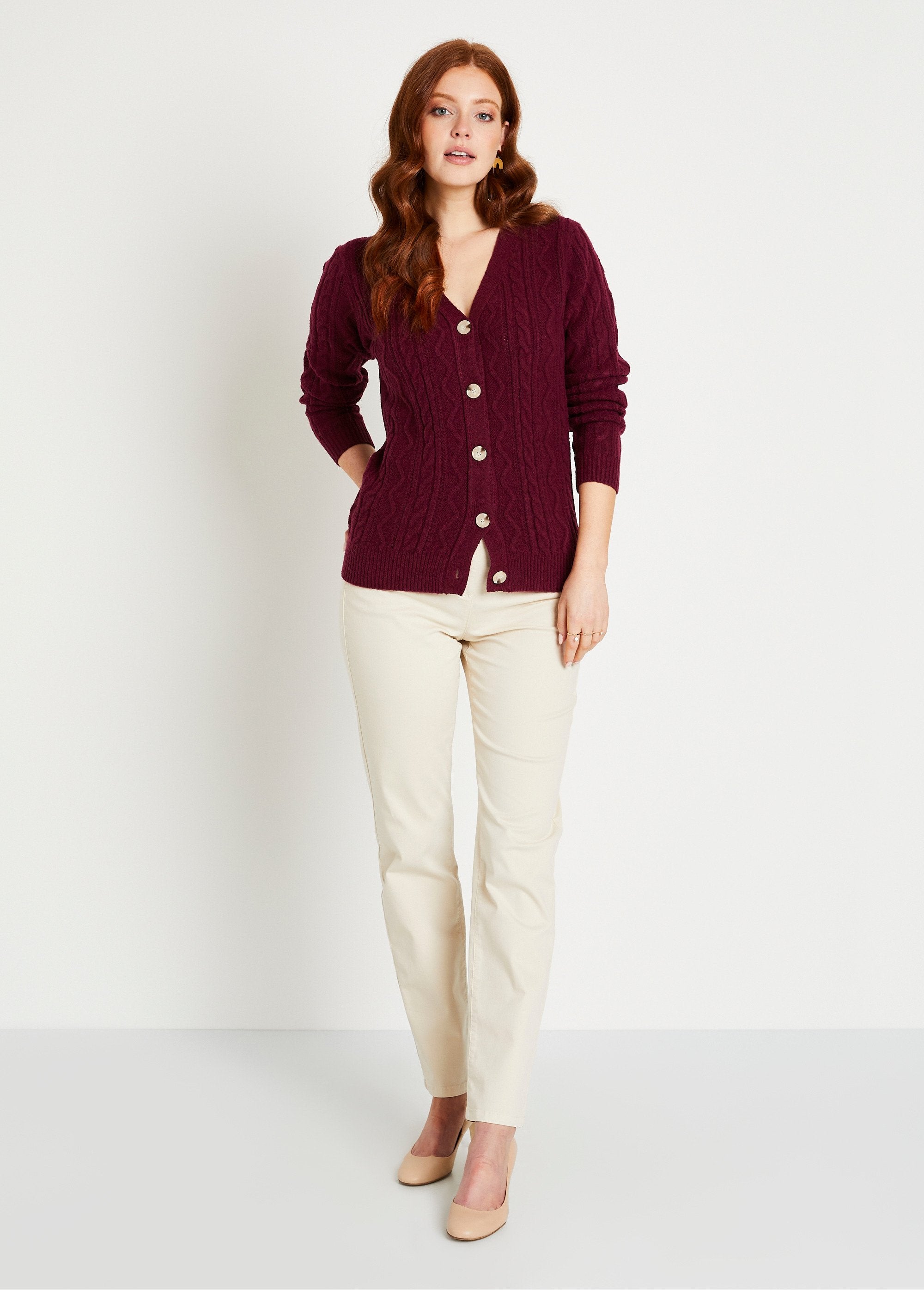 Short_buttoned_V-neck_cardigan,_cable_knit_Plum_SF1_slim