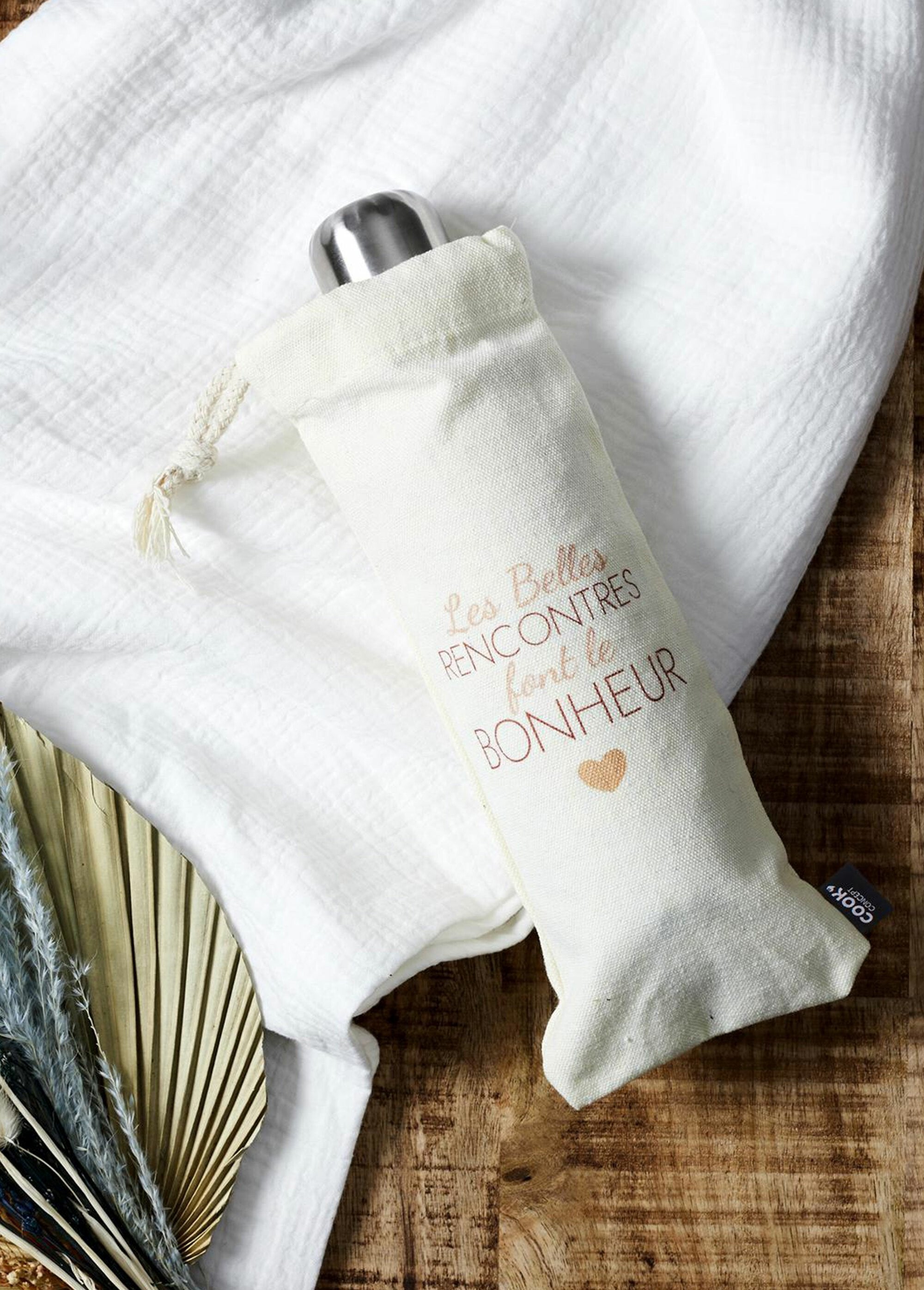 Insulated_stainless_steel_water_bottle_with_pastel_decoration_Green_SF1_slim