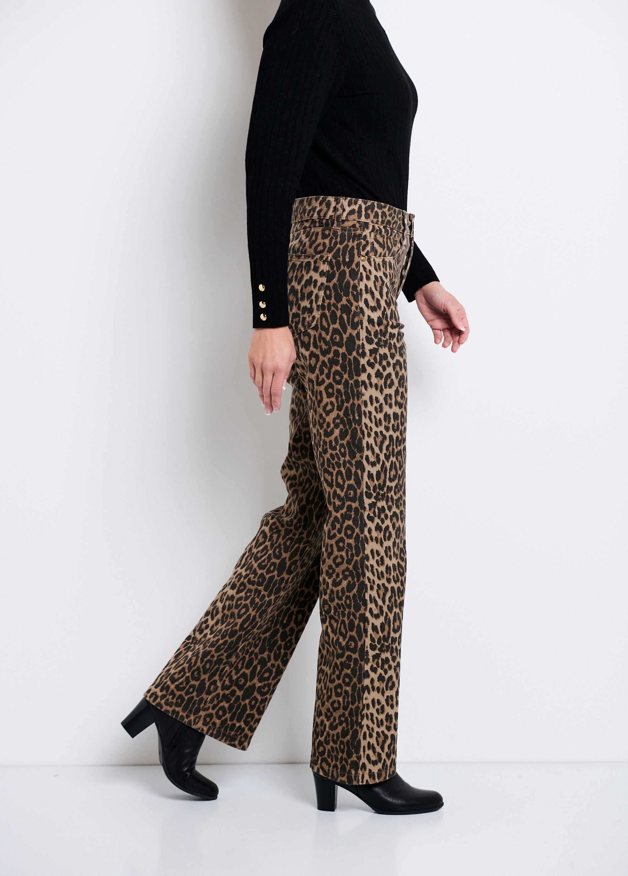 5-pocket_straight_leopard_print_jeans_Leopard_DR1_slim