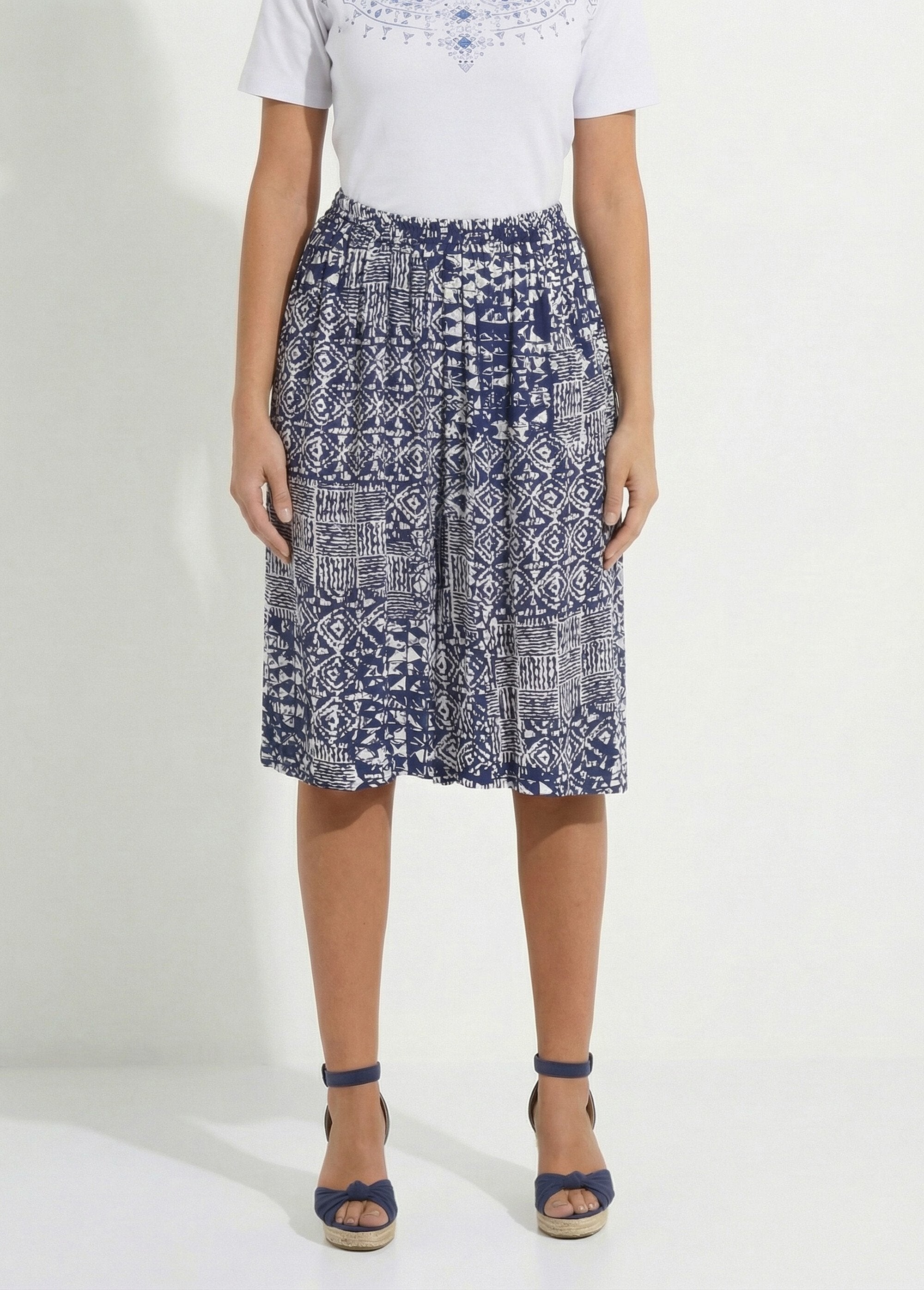 Printed_elasticated_waistband_culottes_Navy_and_white_FA1_slim