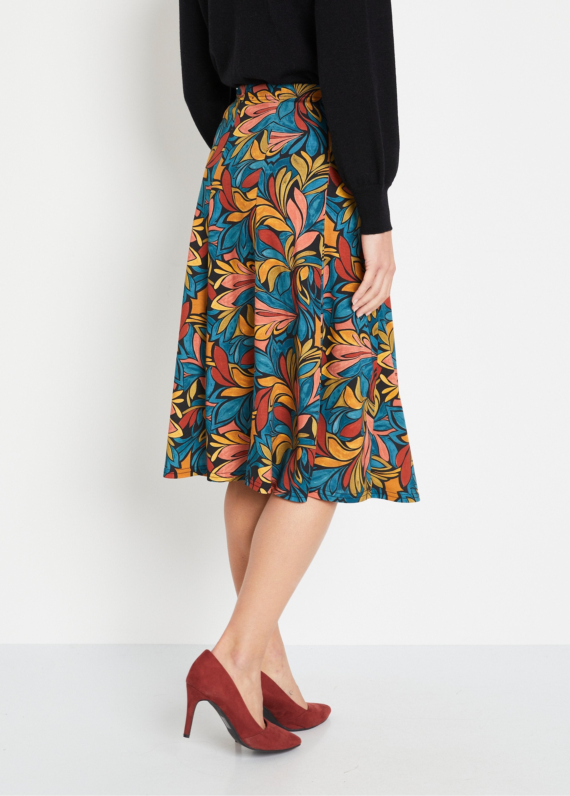 Printed_mid-length_flared_skirt_with_elasticated_waistband_Multicolor_DO1_slim