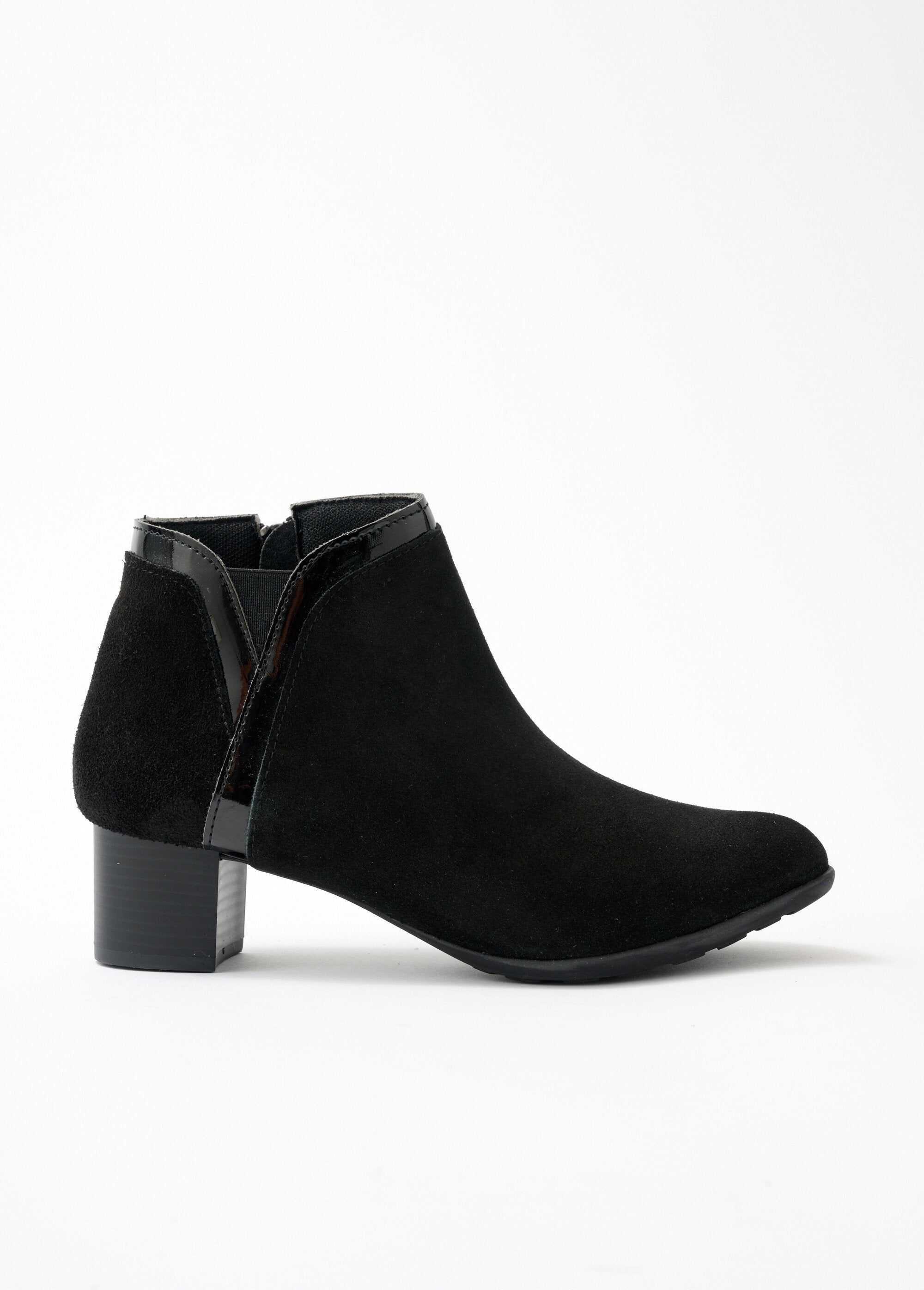 Comfortable_wide_zipped_leather_low_boots_Black_velvet_DR1_slim