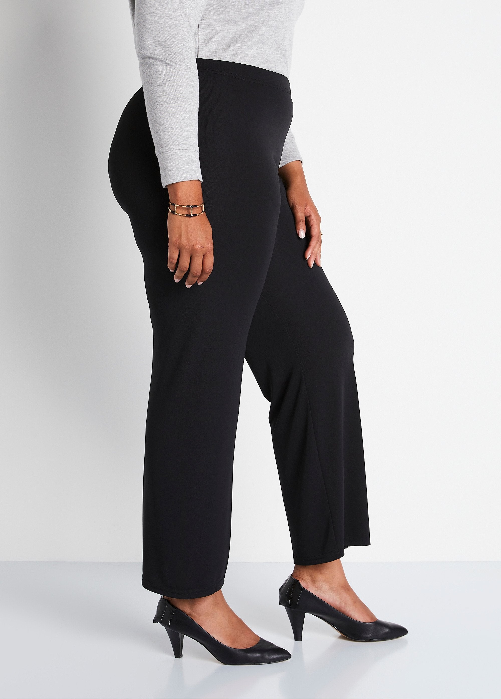 Fluid_elasticated_waist_flared_pants_Black_DR1_curvy