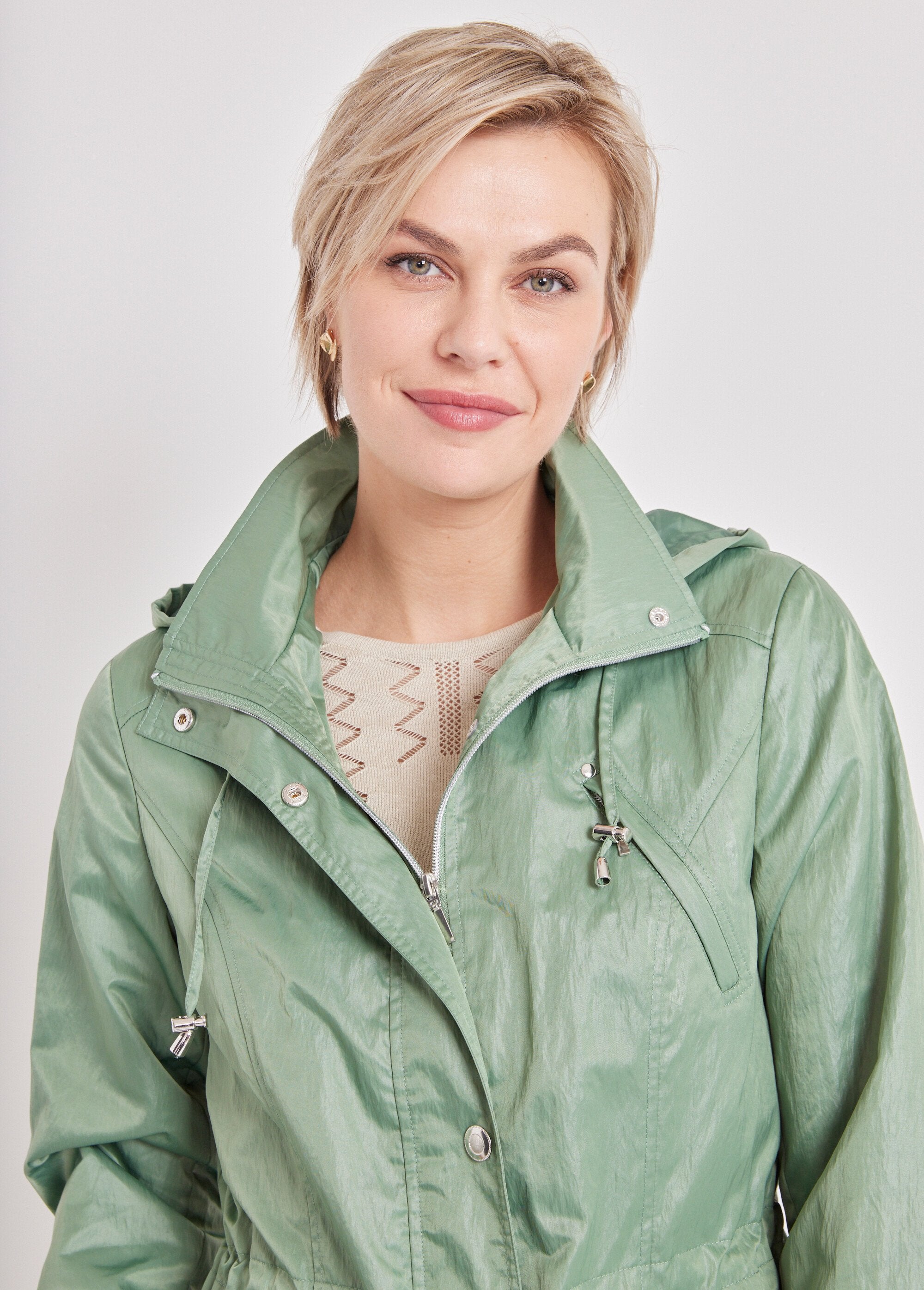 Zippered_and_press-studded_parka_Almond_green_DE1_slim