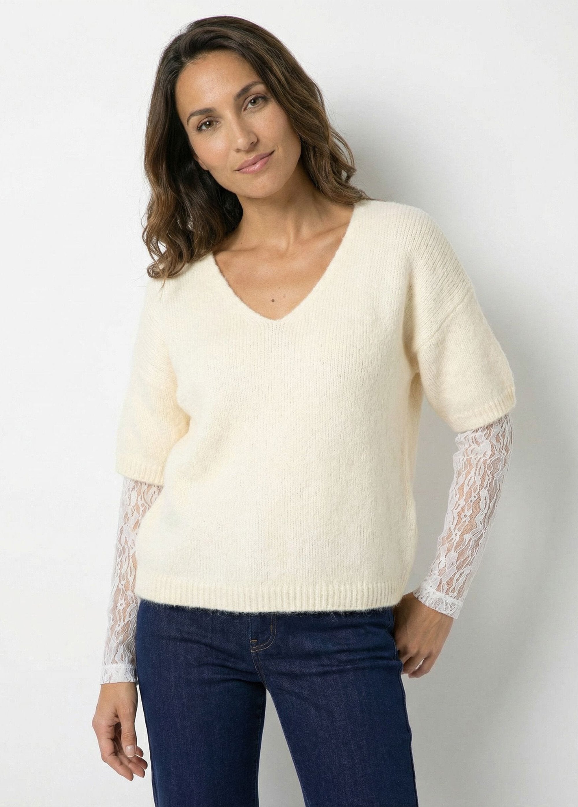 Warm_2-in-1_sweater_with_lace_sleeves_Ecru_FA1_slim
