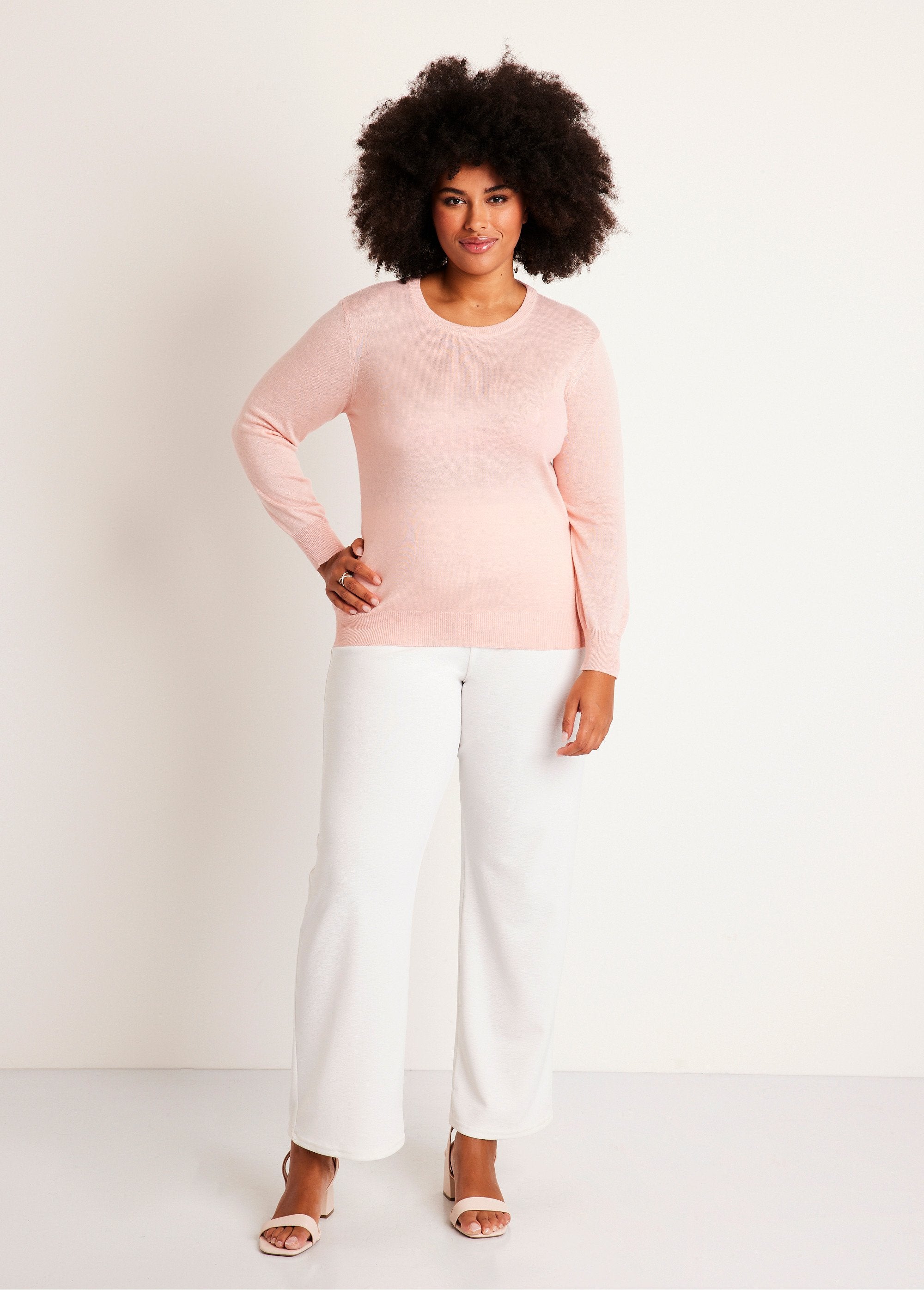 Round_neck_long_sleeve_merino_wool_sweater_Rose_the_SF1_curvy