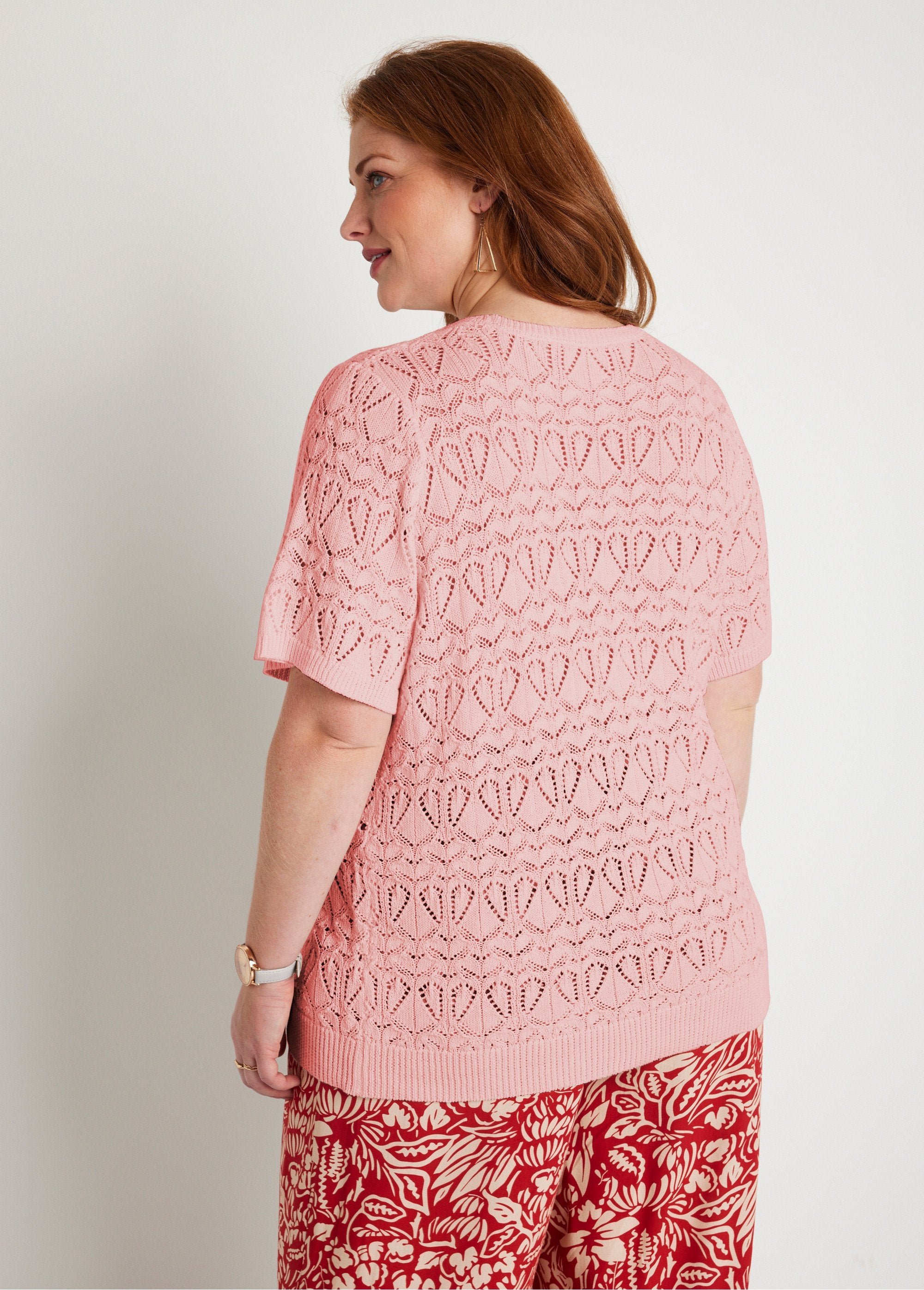 Thin_openwork_short-sleeved_cotton_sweater_Powdery_pink_DO1_curvy