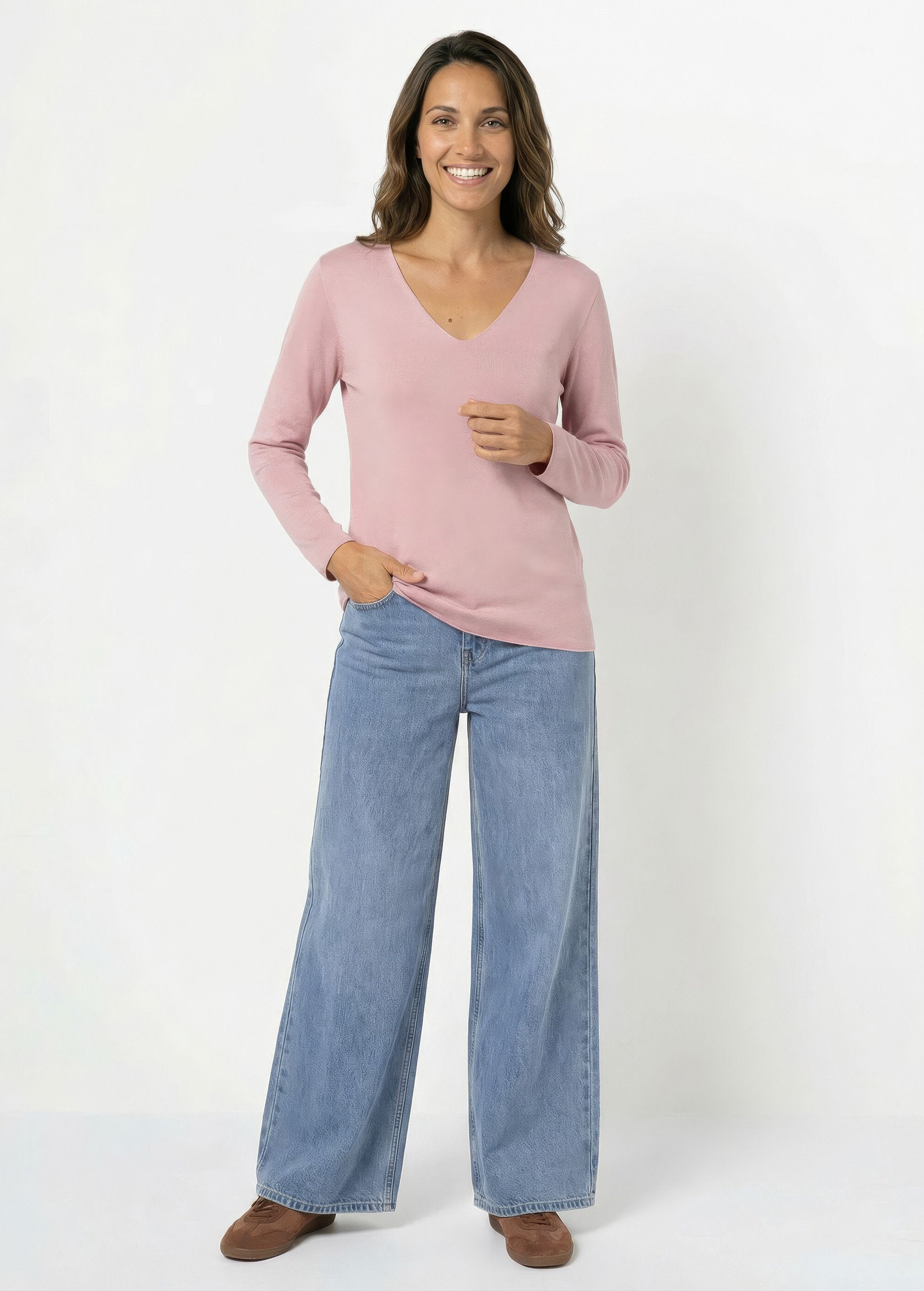 Thin_sweater_with_angora_and_wool,_V-neck_Pink_SF1_slim