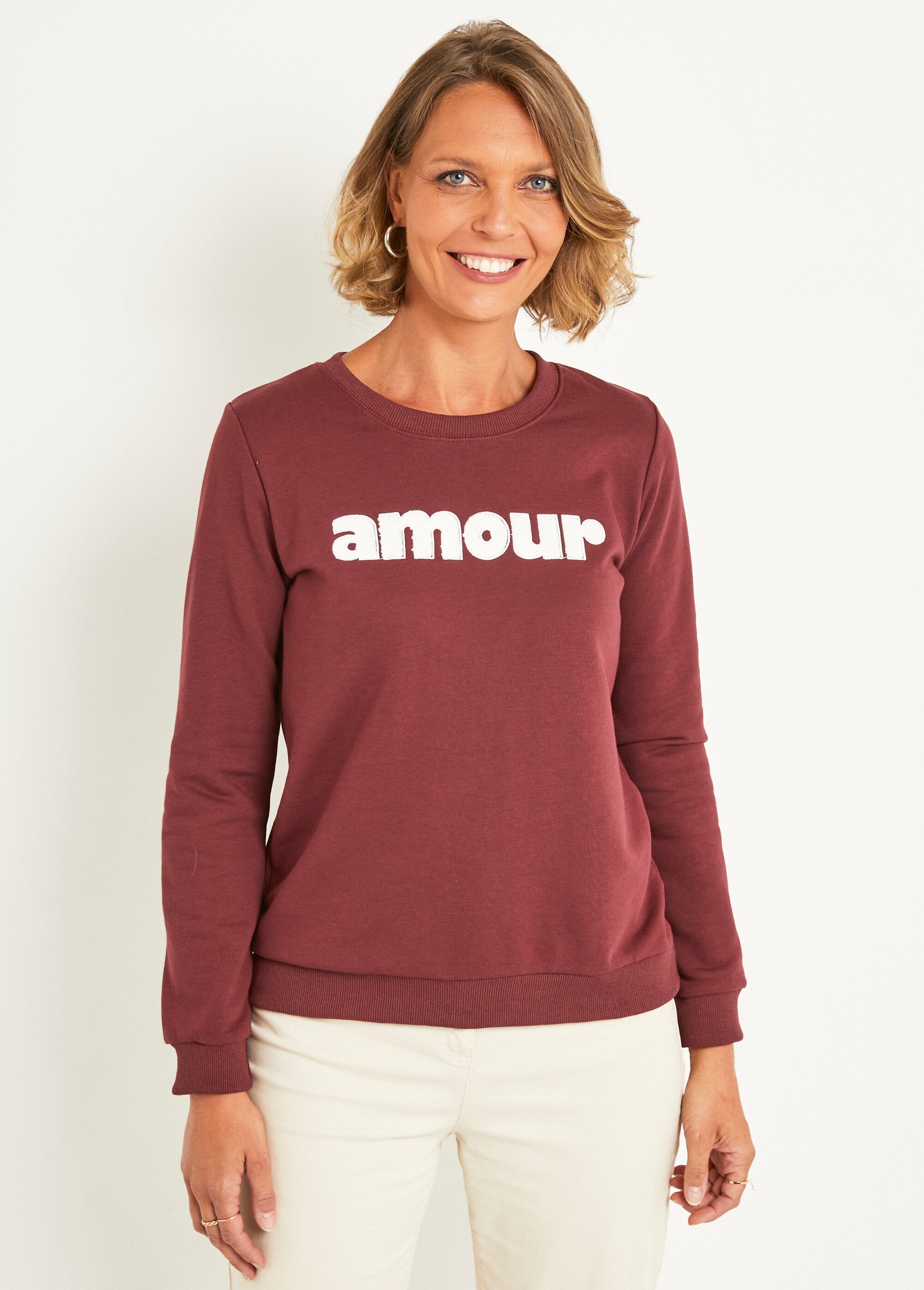 Long_sleeve_embroidered_message_sweatshirt_Bordeaux_FA1_slim