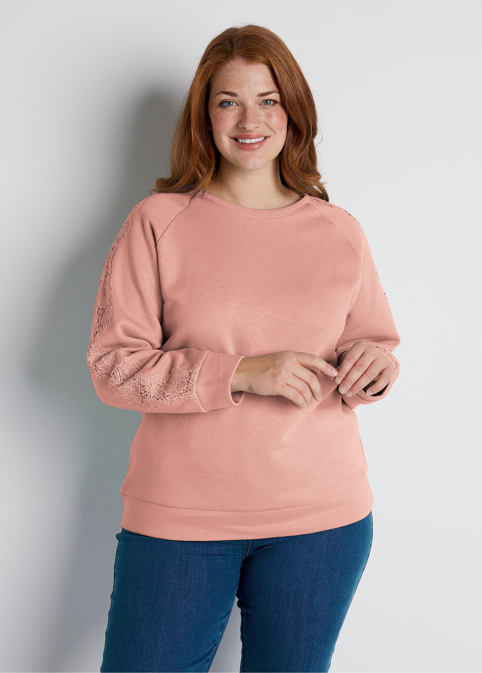 Round_neck_lace_jersey_sweatshirt_Pink_FA1_curvy
