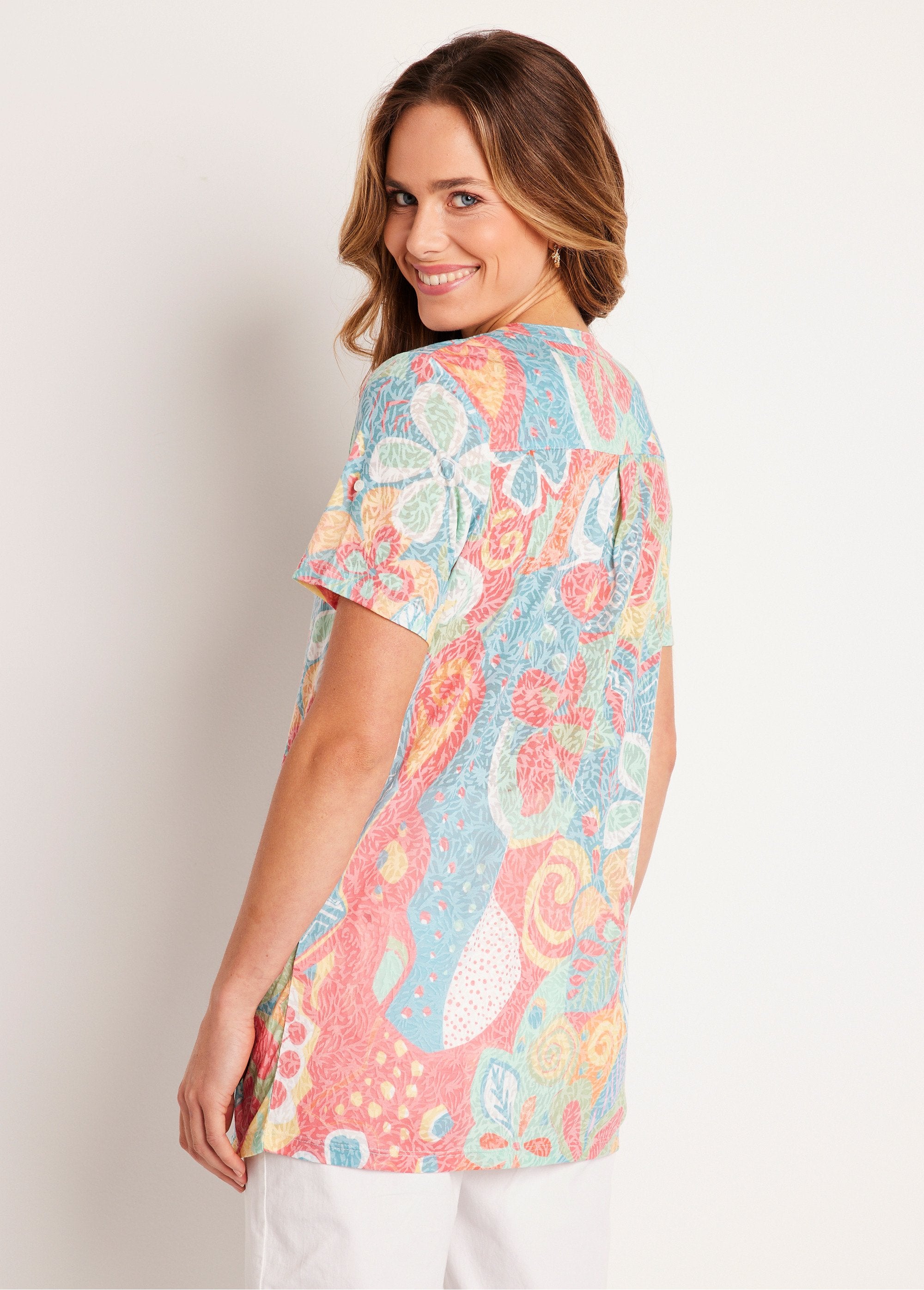 Long_loose_floral_short-sleeved_t-shirt_Multicolor_DO1_slim