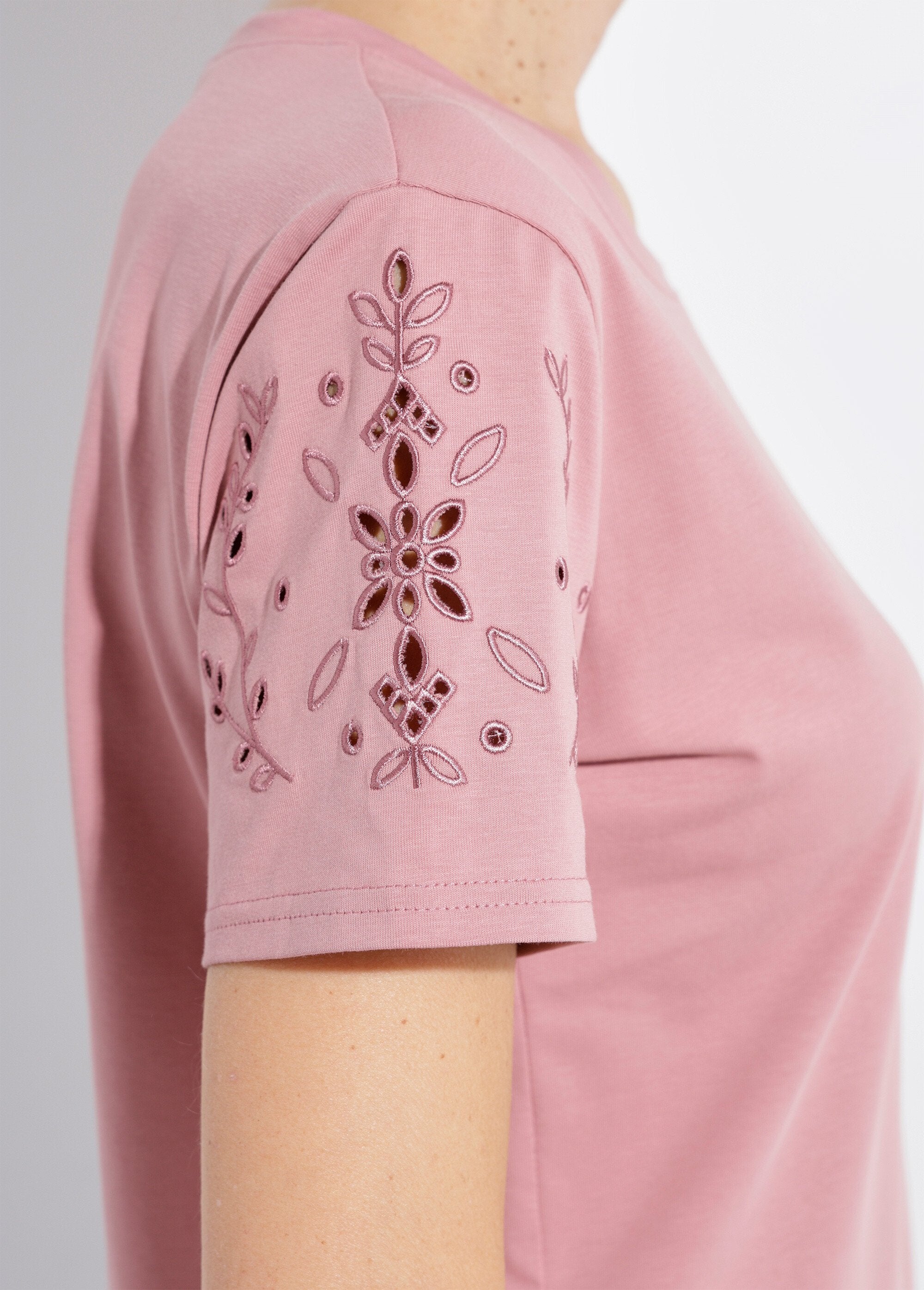 Short-sleeved_embroidered_stretch_cotton_T-shirt_Pink_DE2_slim