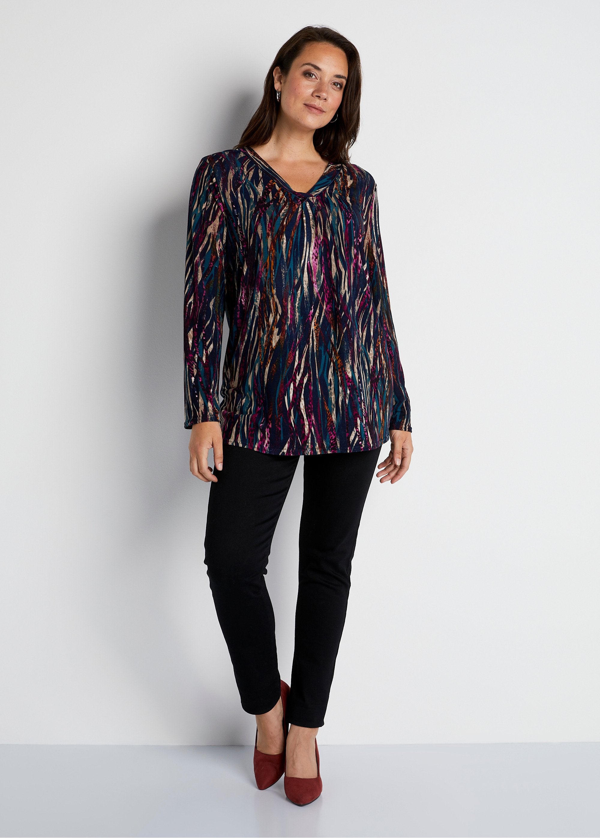 Printed_mid-length_flared_T-shirt_Navy_and_fuchsia_SF1_curvy