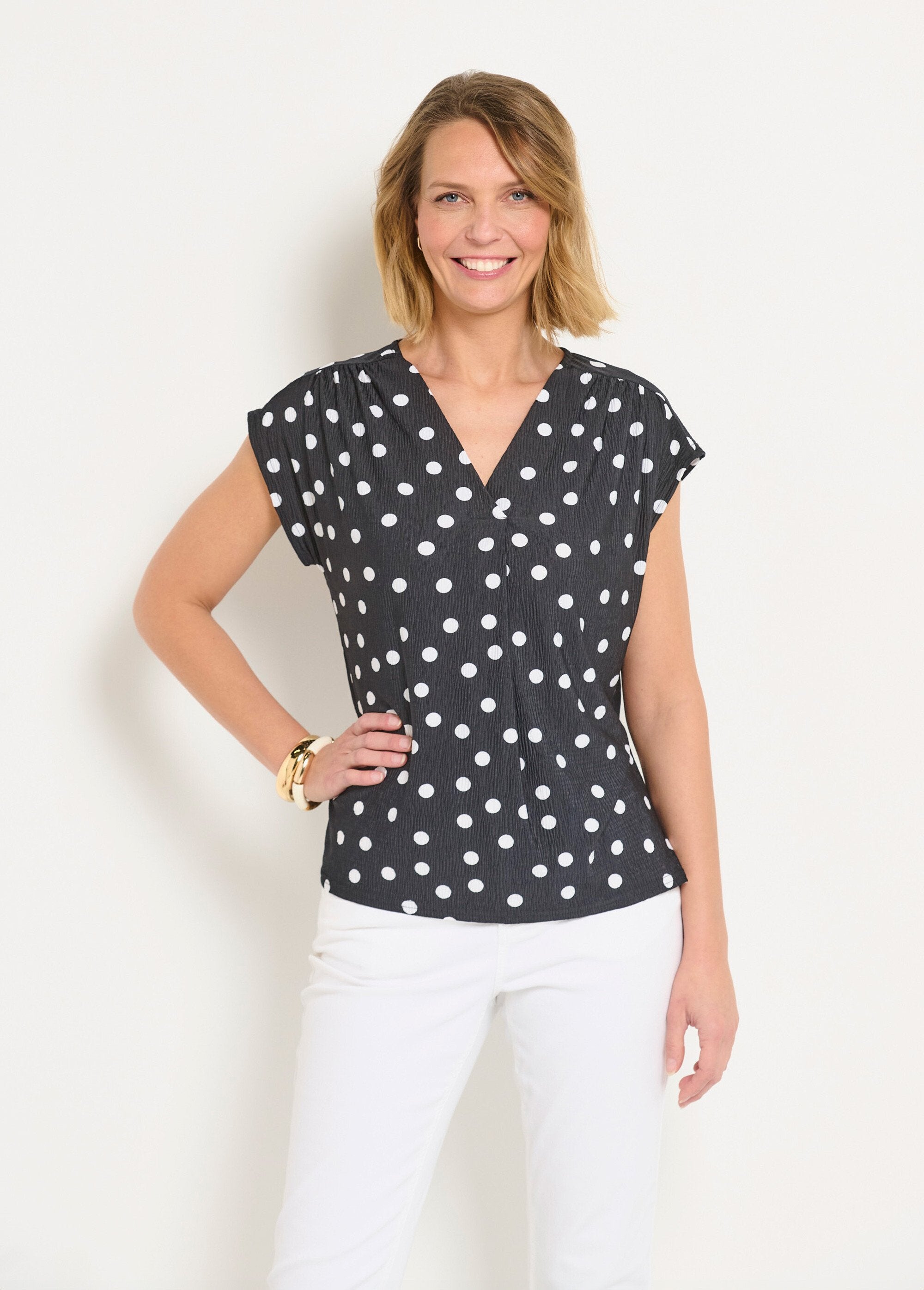 Polka_dot_print_tunic_with_V-neck_and_kimono_sleeves_Black_peas_FA1_slim