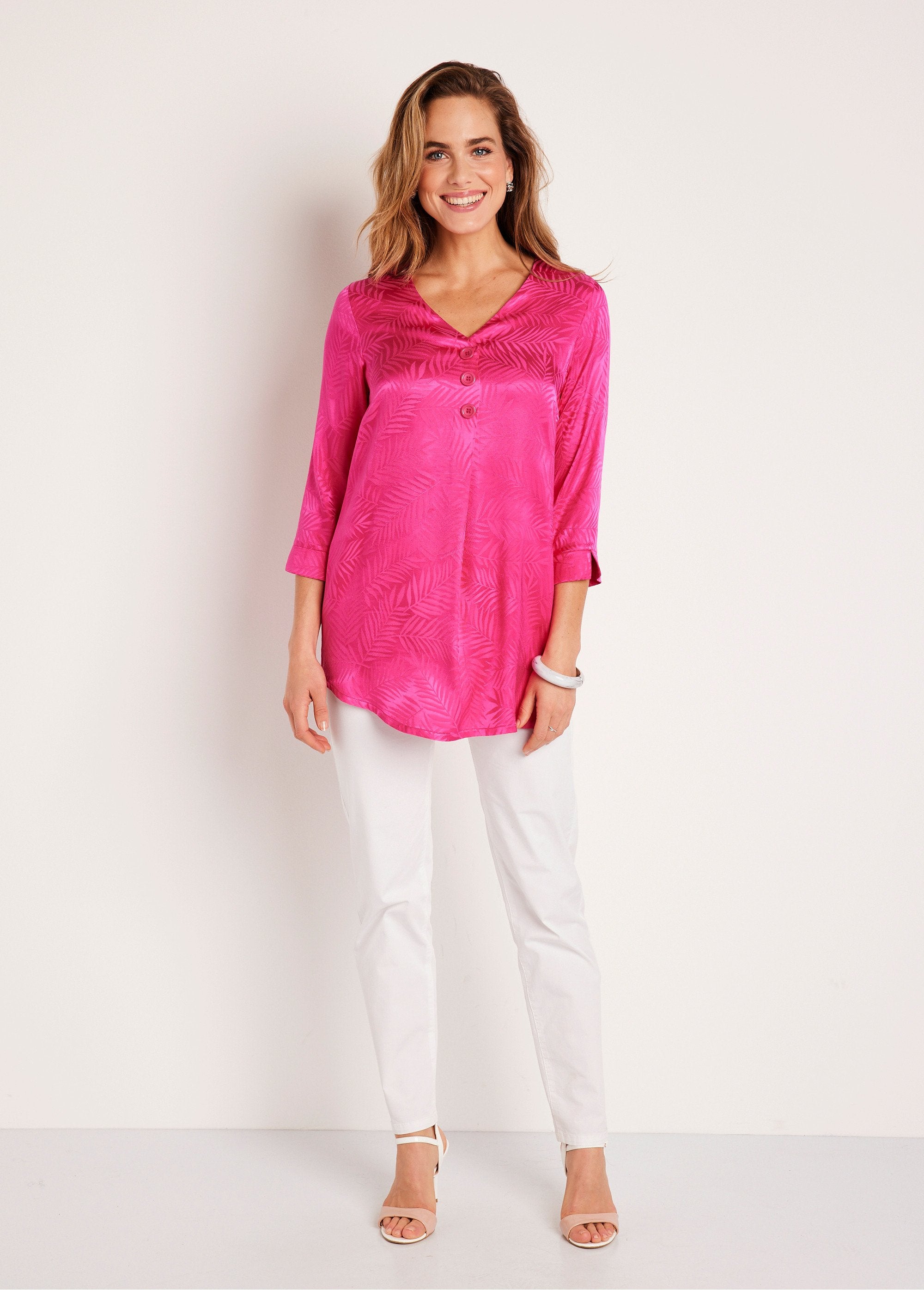 Long_V-neck_tunic_with_3/4_sleeves_Fuchsia_SF1_slim