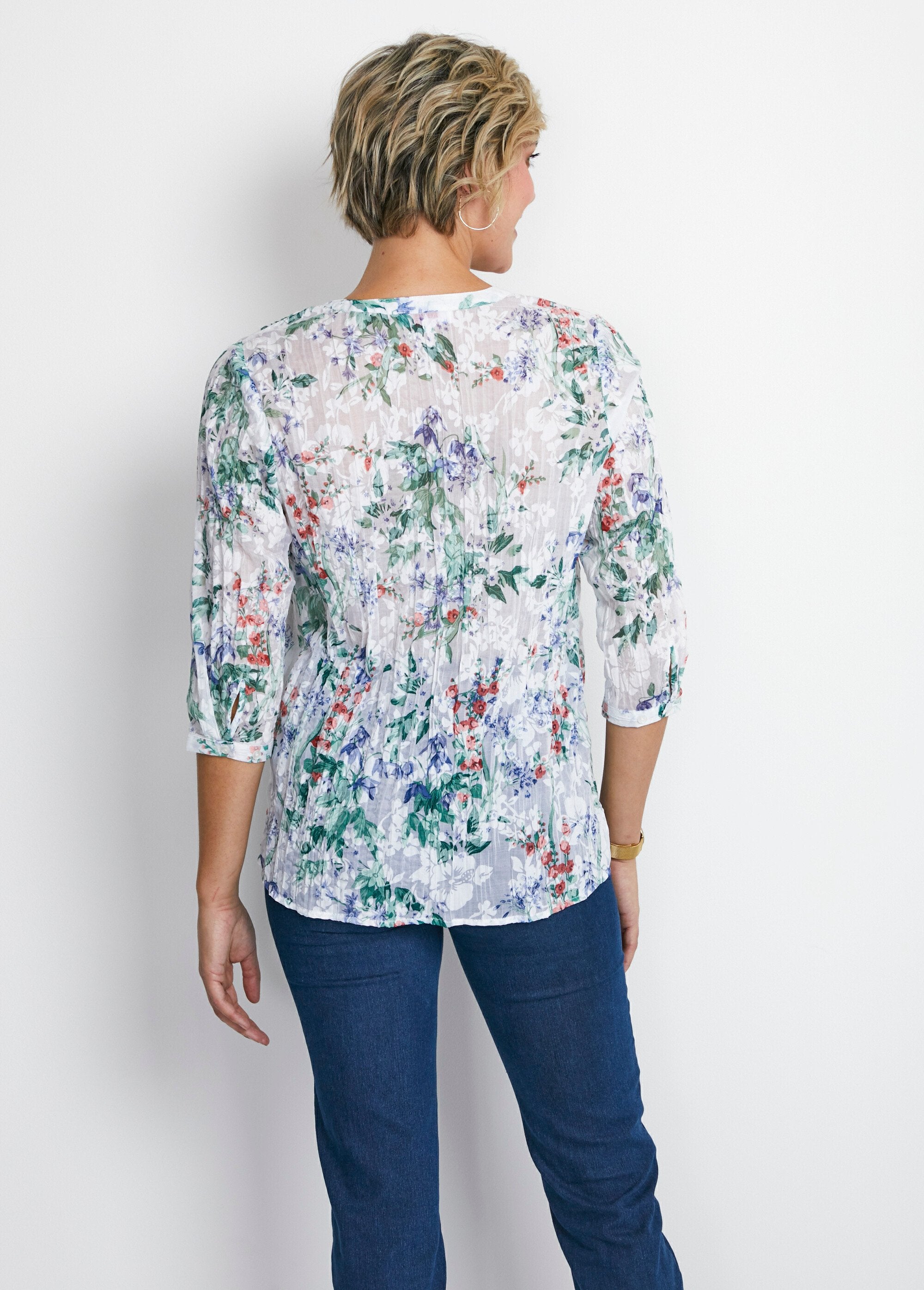 Loose_floral_3/4_sleeve_tunic_White_background_DO1_slim